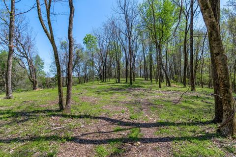 2819B Yell Rd Lewisburg TN 37091
