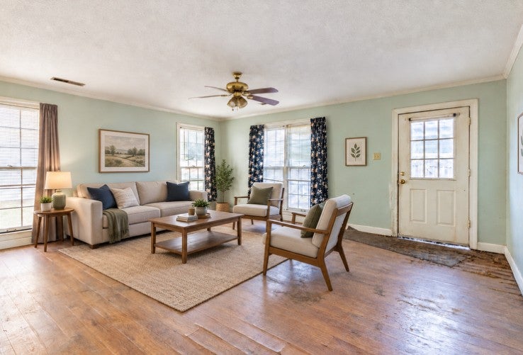 268 Hickory Trl