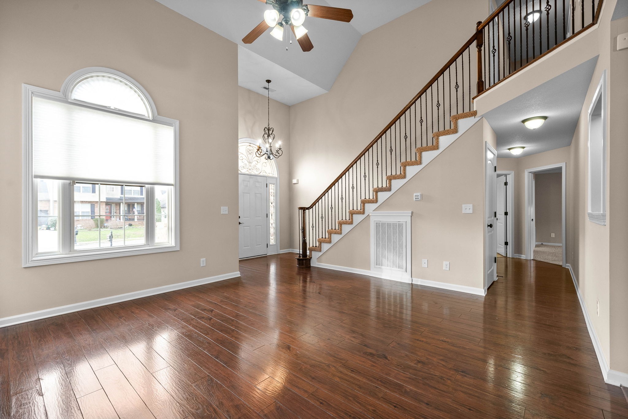Clarksville, Tennessee 37042, United States, 3 Bedrooms Bedrooms, ,3 BathroomsBathrooms,Residential,Active,5193