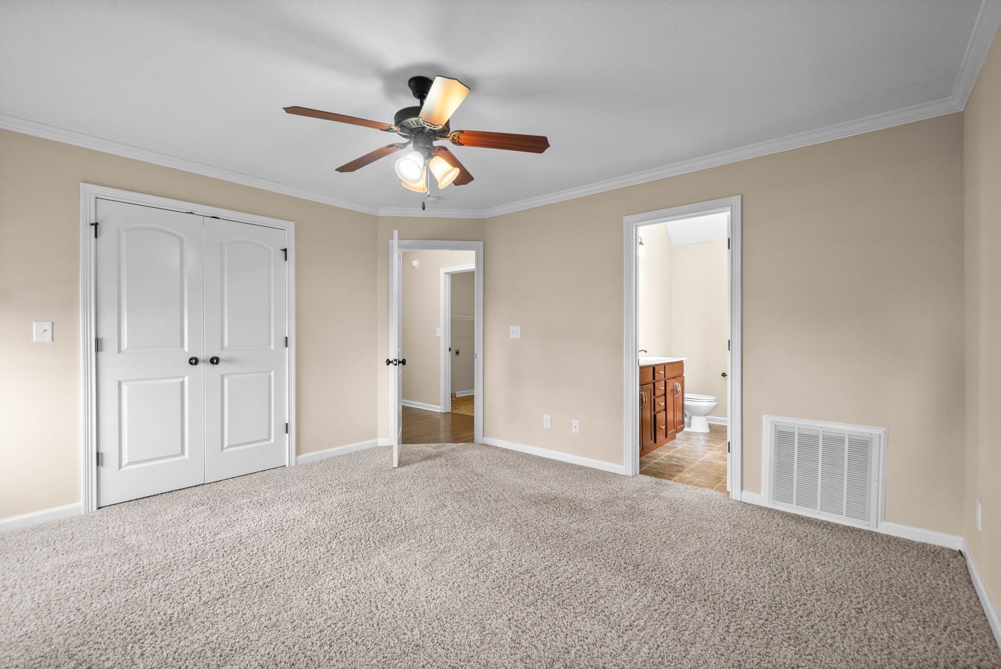 Clarksville, Tennessee 37042, United States, 3 Bedrooms Bedrooms, ,3 BathroomsBathrooms,Residential,Active,5193