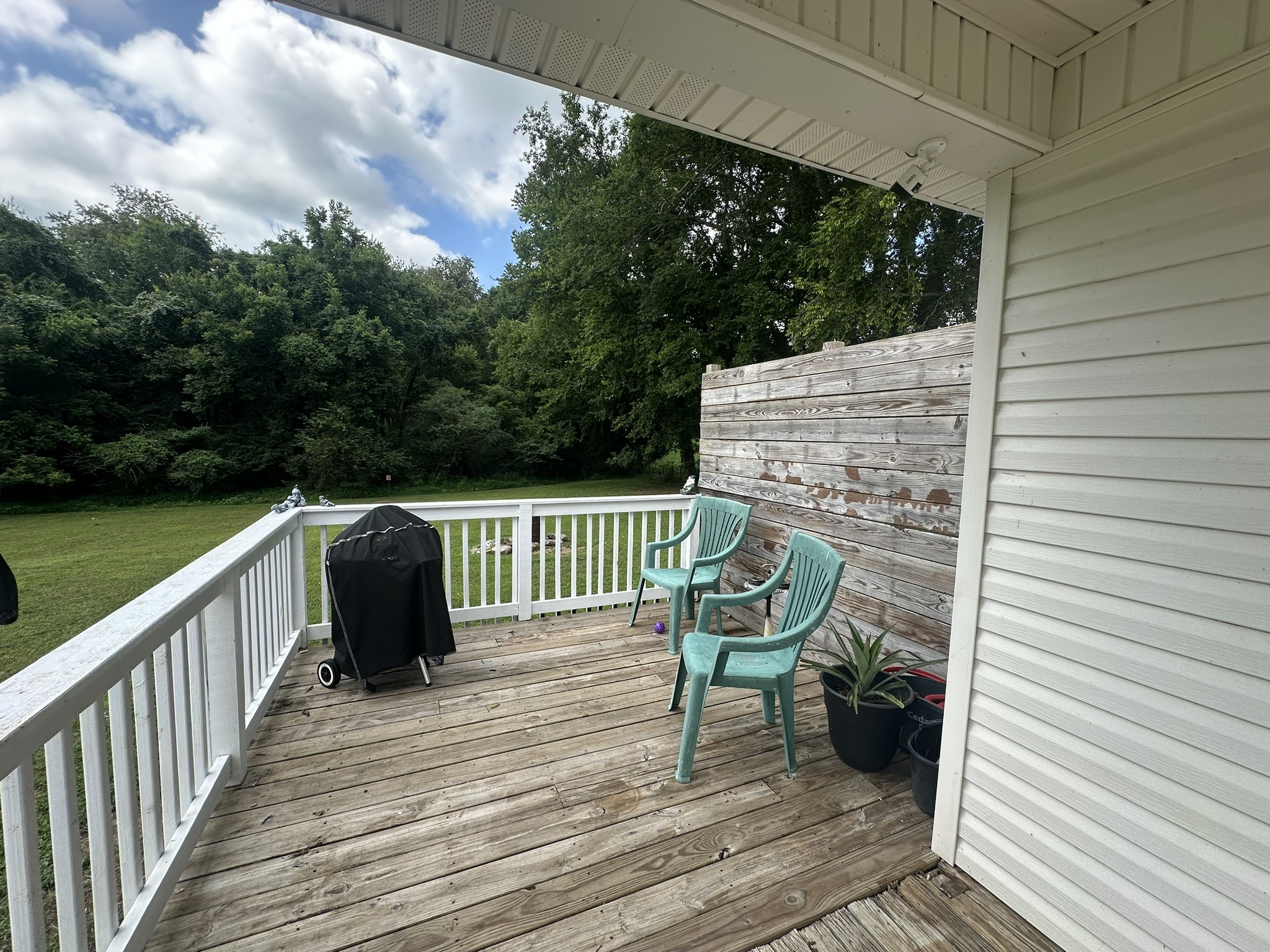 2039 W Jefferson Pike
