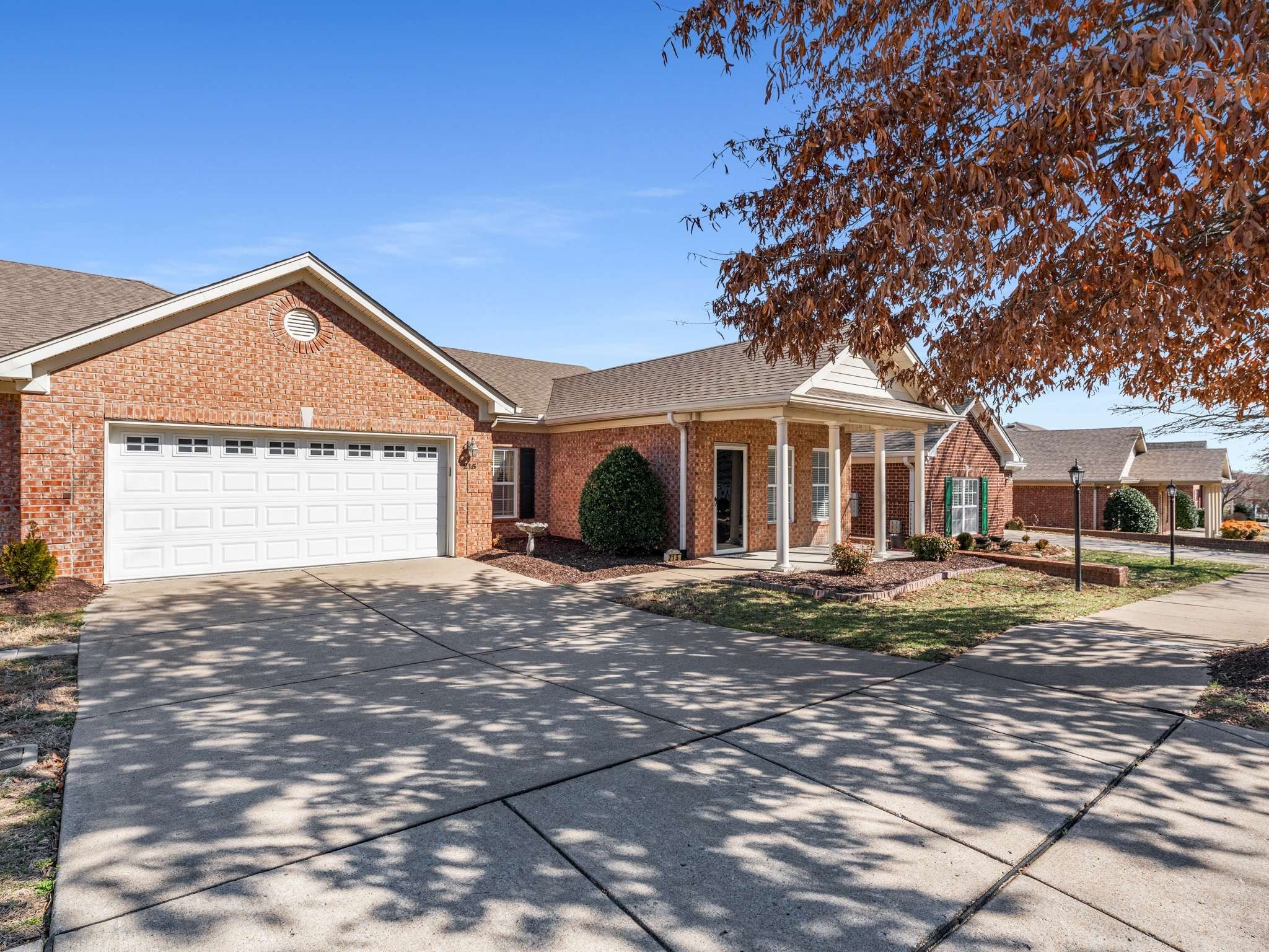 215 Wrennewood Ln