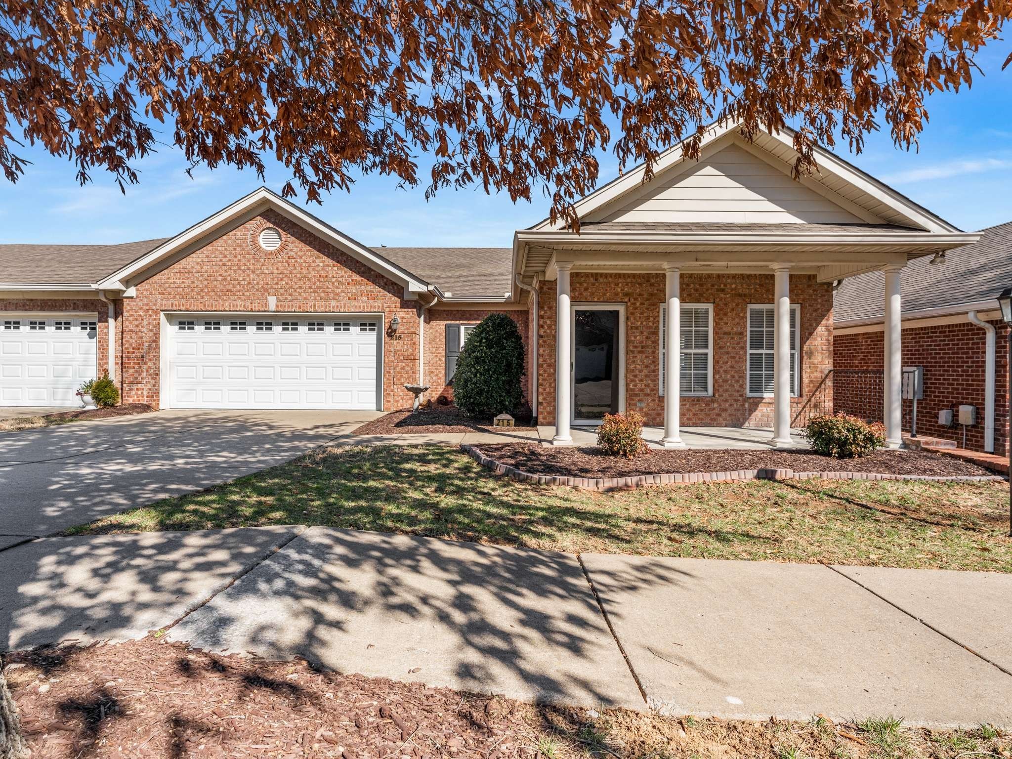 215 Wrennewood Ln