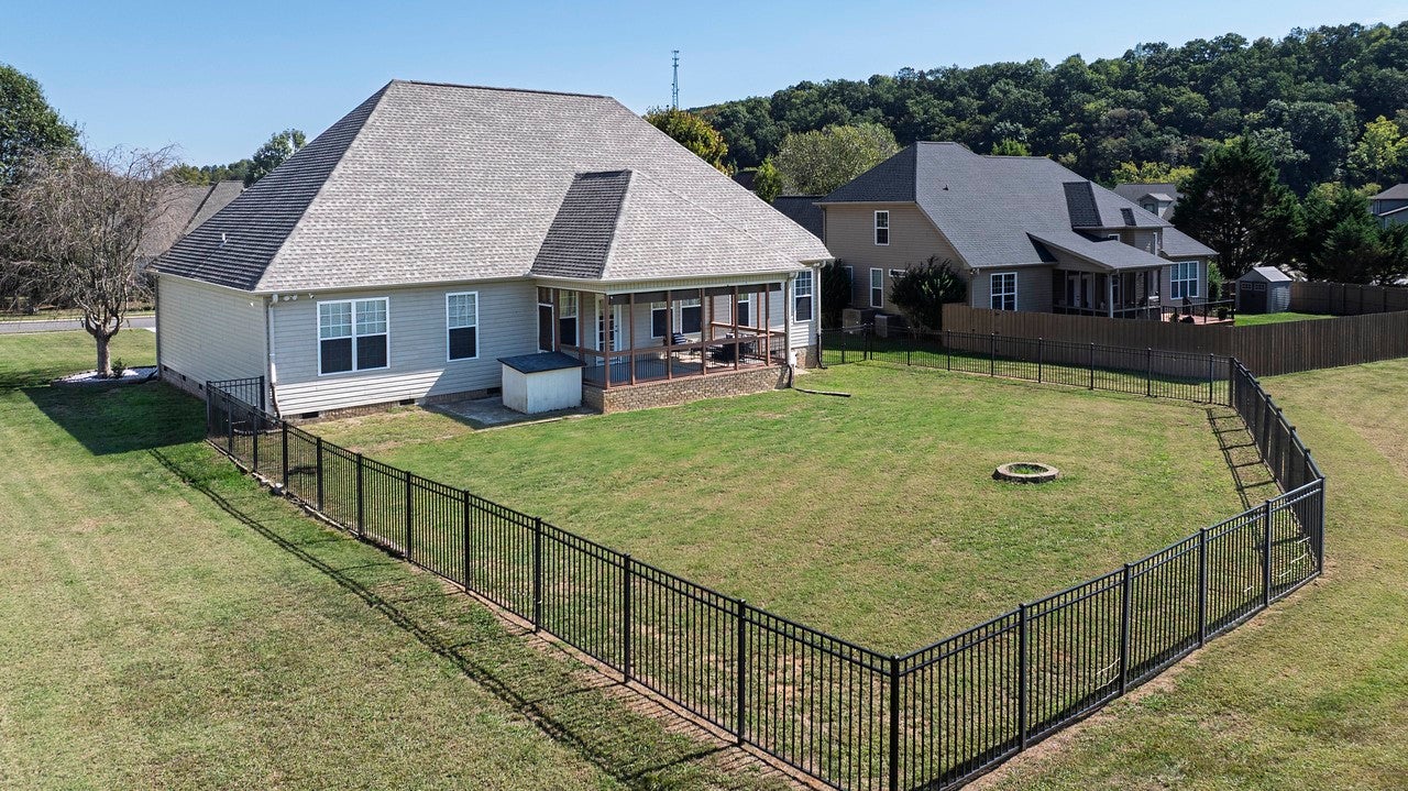 152 Winding Glen Dr NW