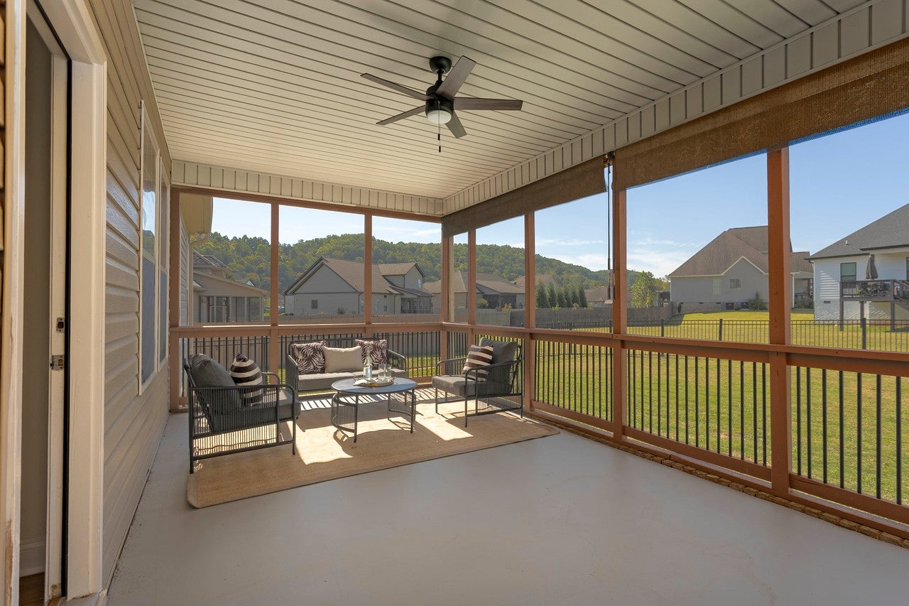 152 Winding Glen Dr NW