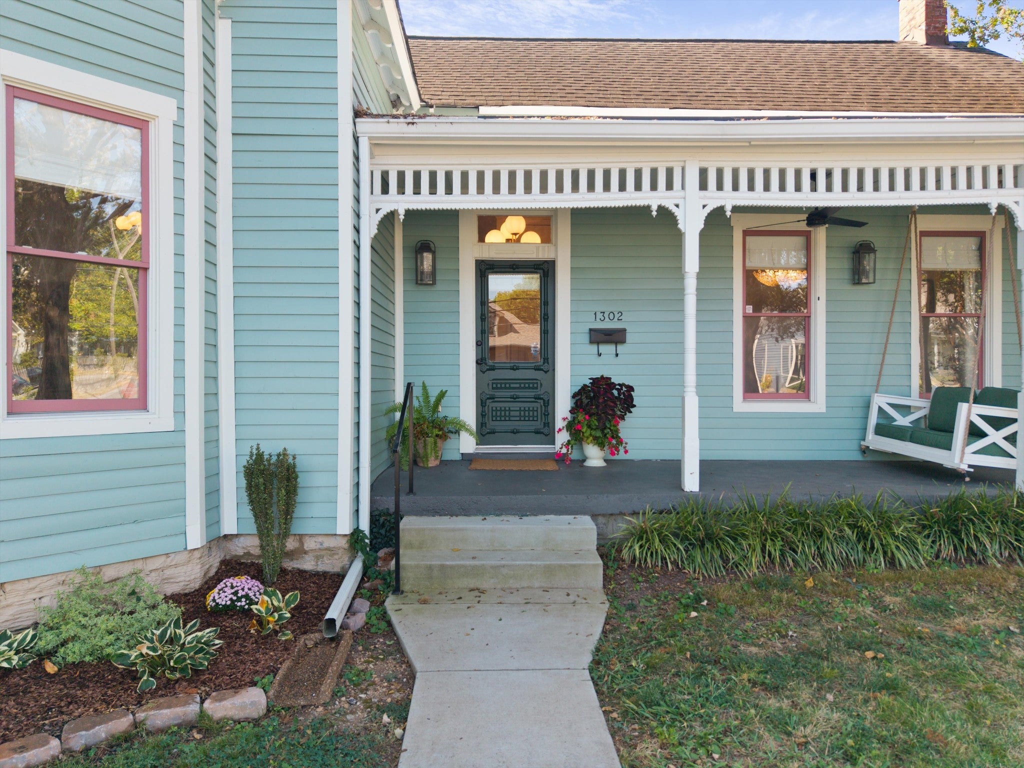 1302 Shelby Ave
