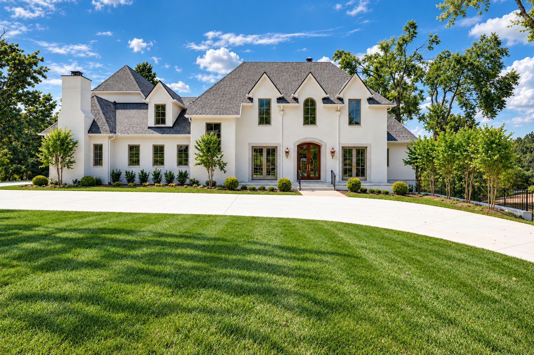 6-bed listing at 3605 Knollwood Rd, Nashville