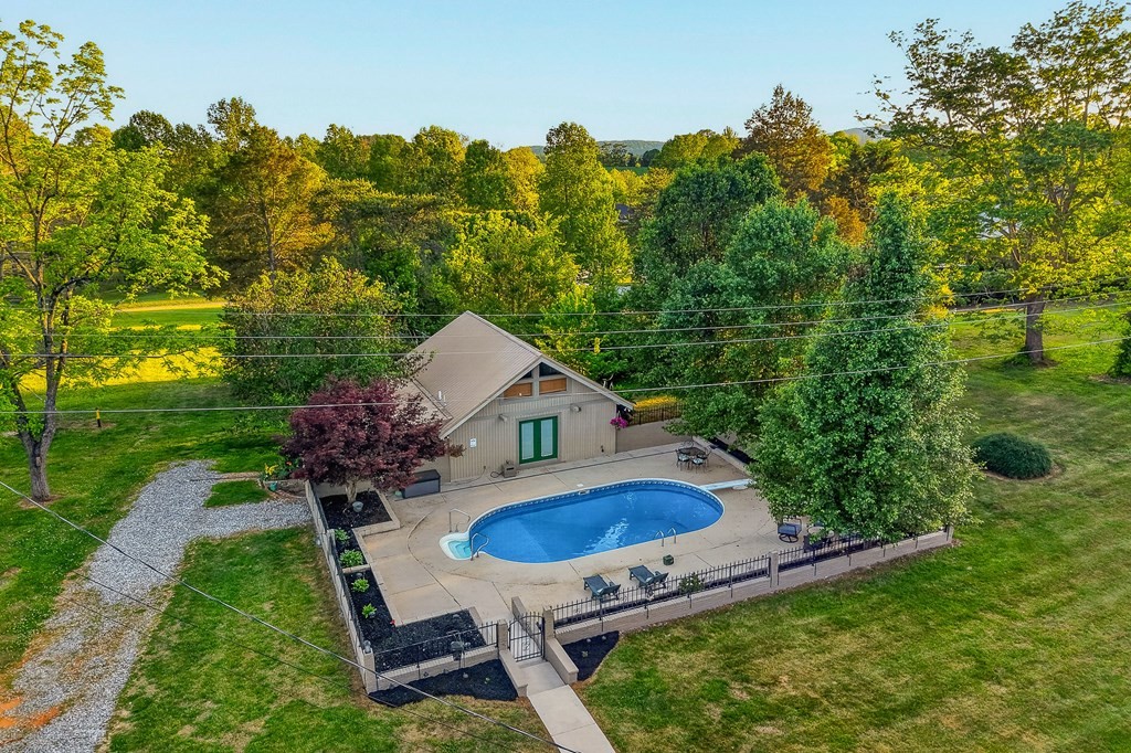 843 W Bockman Way