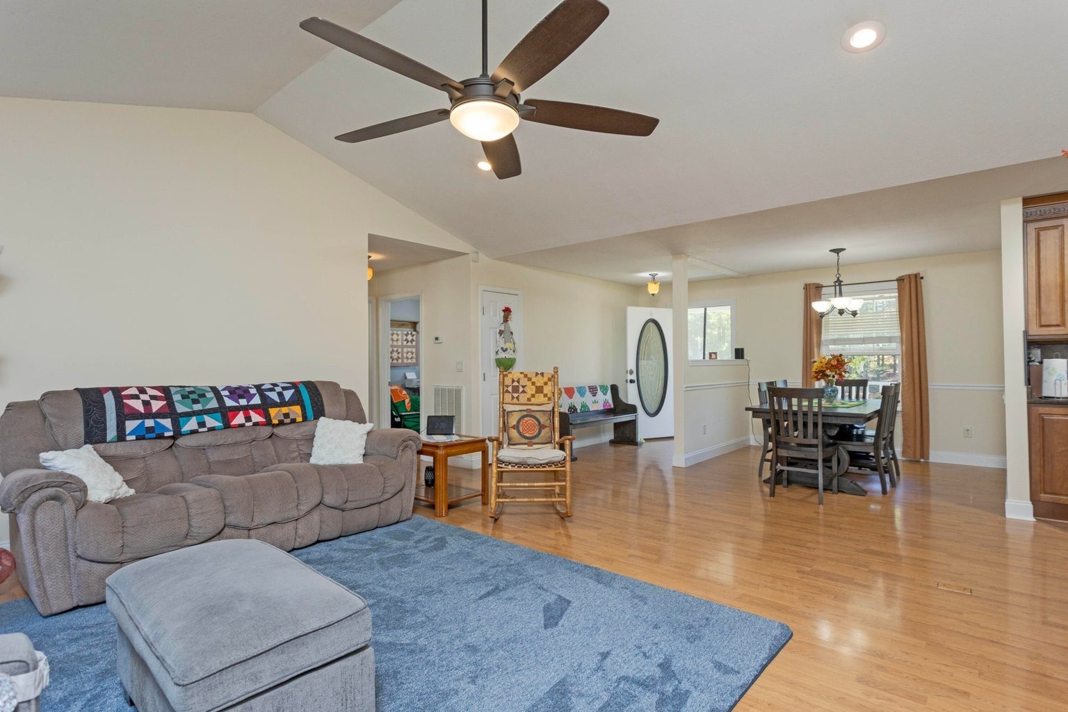 123 Pine Ridge Dr