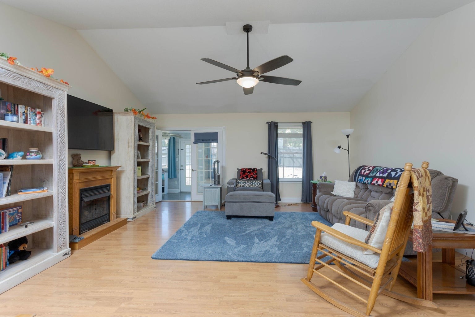 123 Pine Ridge Dr