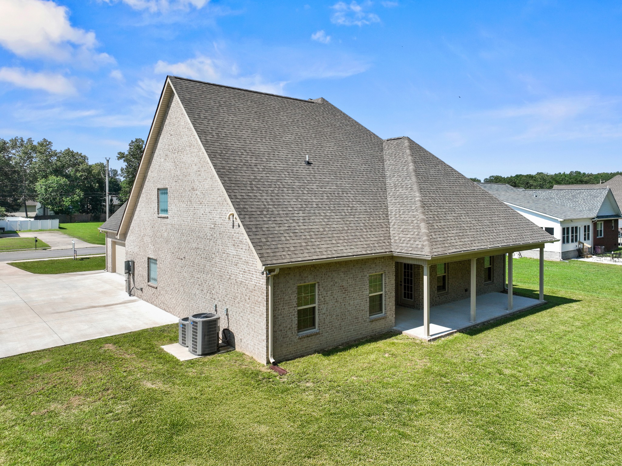 195 Hamilton Ct