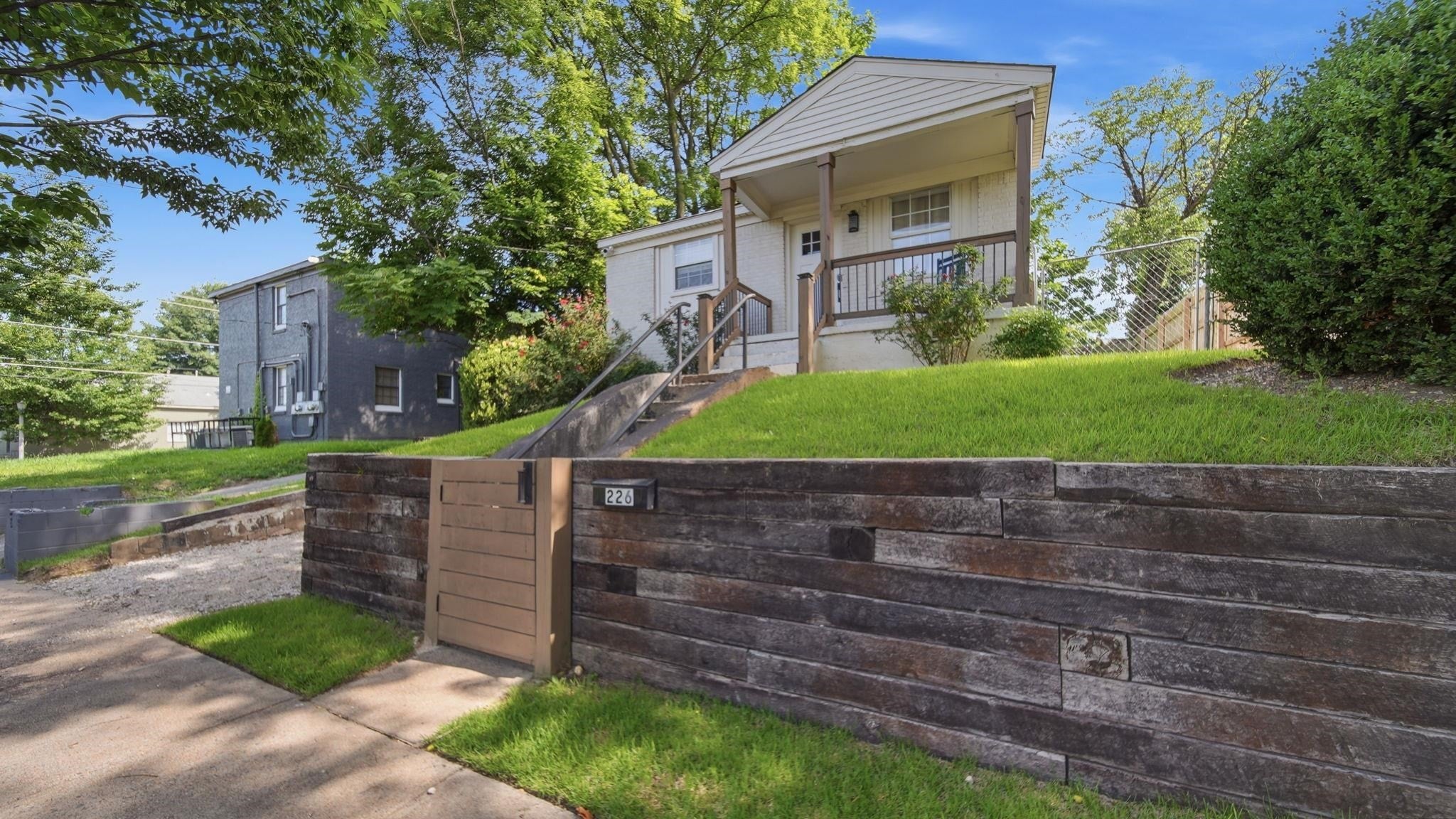 226 GREENLAW AVE