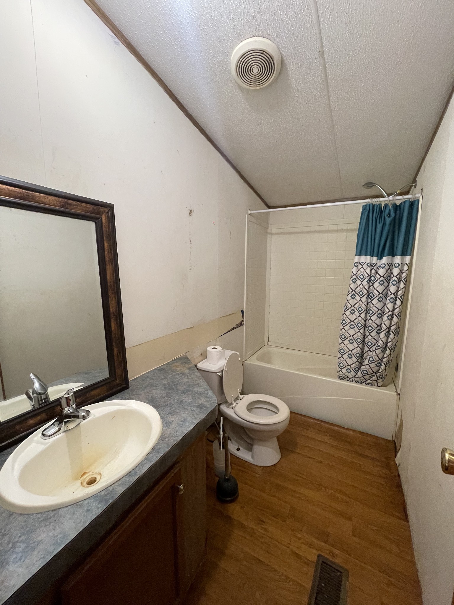 295 Akins Heights Ln