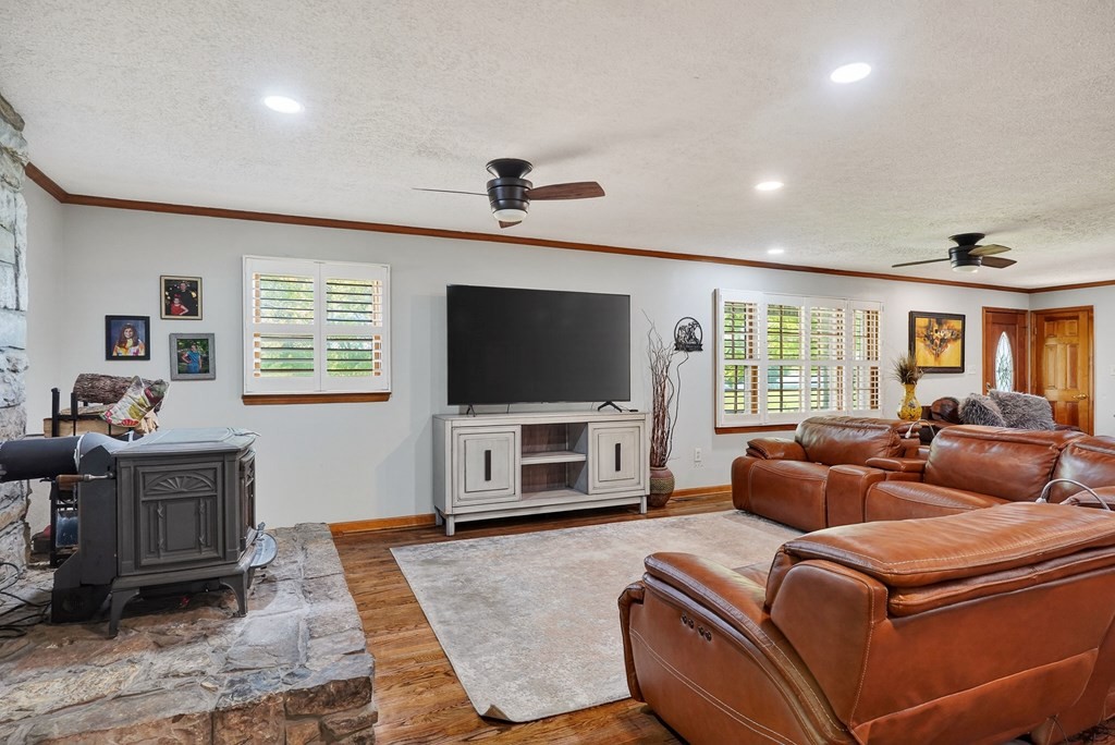 1816 Windle Community Rd