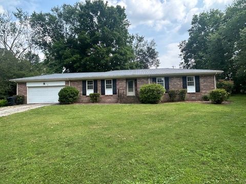 203 Arnold Ave Tullahoma TN 37388