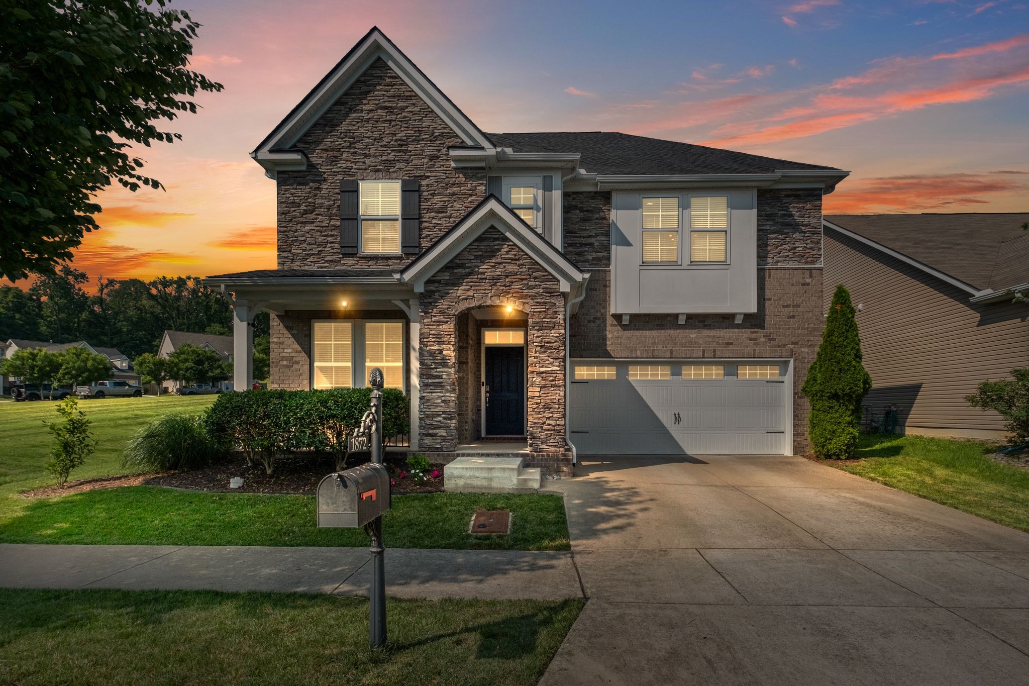 1872 Stonewater Dr