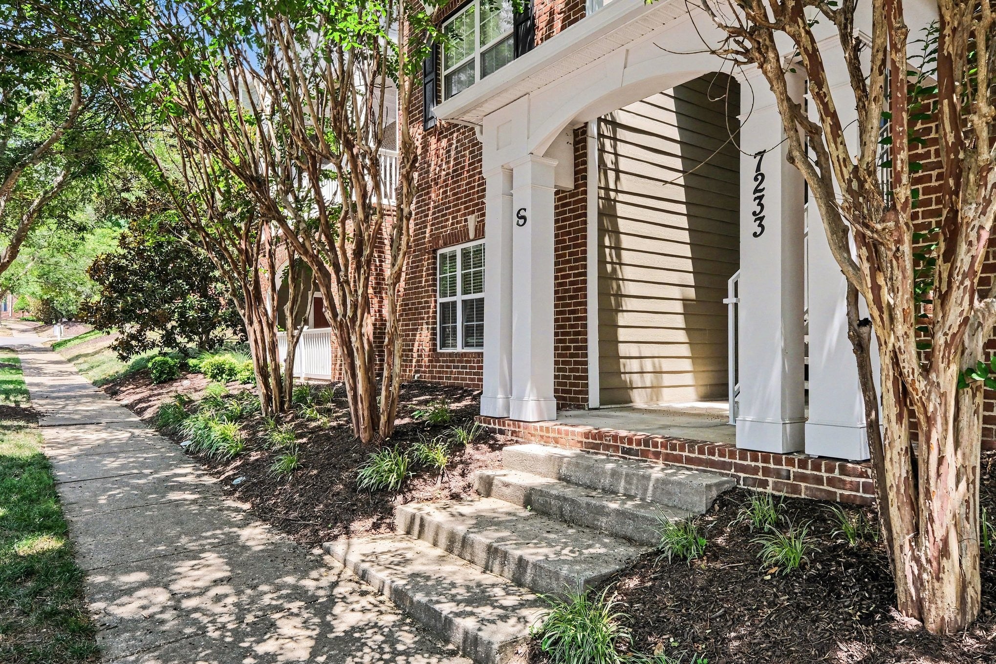 2-bed condo for sale in Nashville, TN 37211, 7233 Althorp Way S1 7233 Althorp Way S1, Nashville TN 37211 2-bed condo, photo 2 of 31