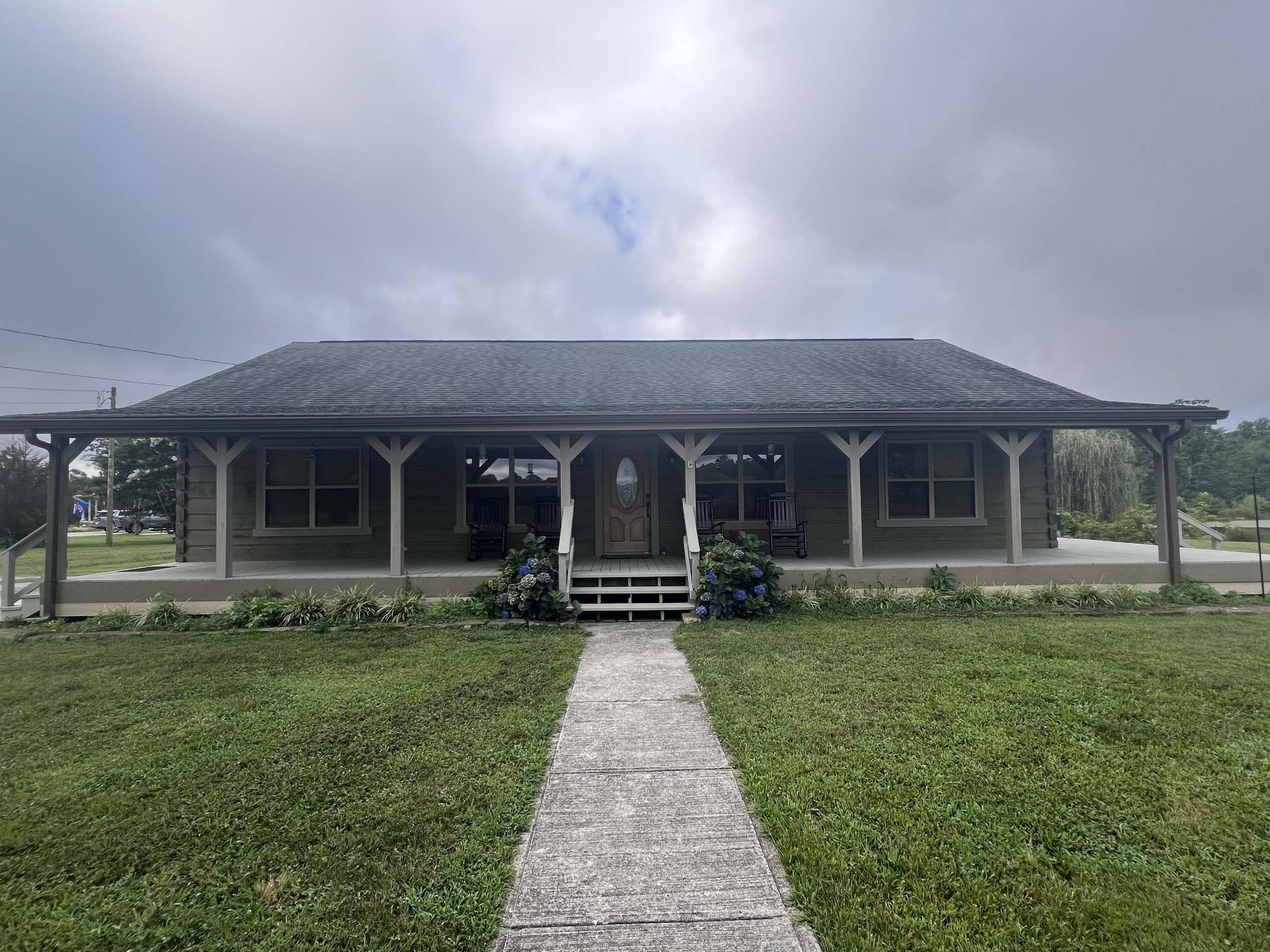 385 N Scenic Rd