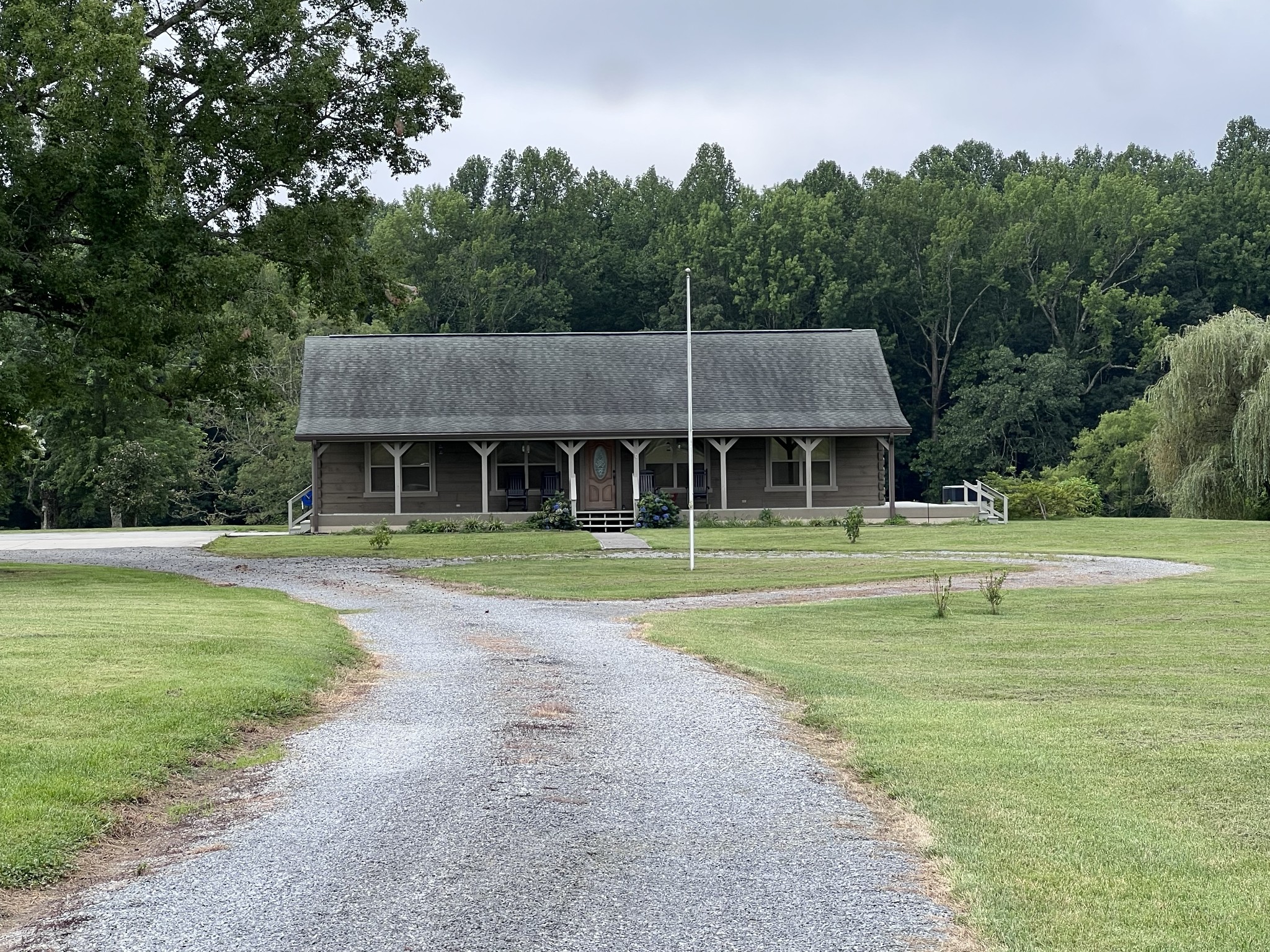 385 N Scenic Rd