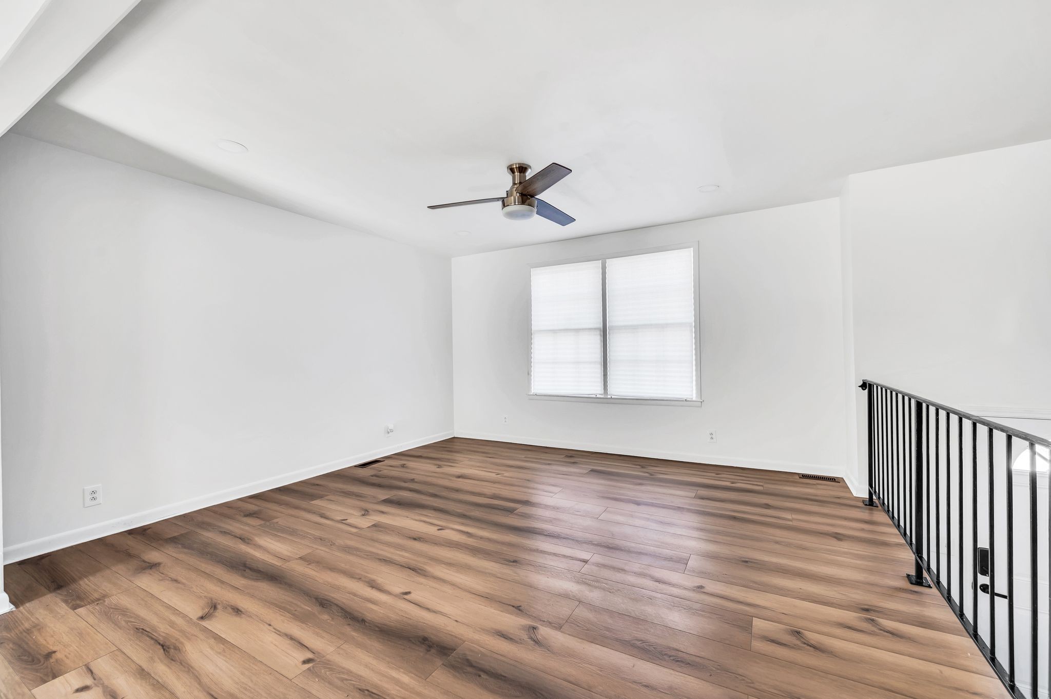 Nashville, Tennessee 37218, United States, 5 Bedrooms Bedrooms, ,2 BathroomsBathrooms,Residential,Active,37747