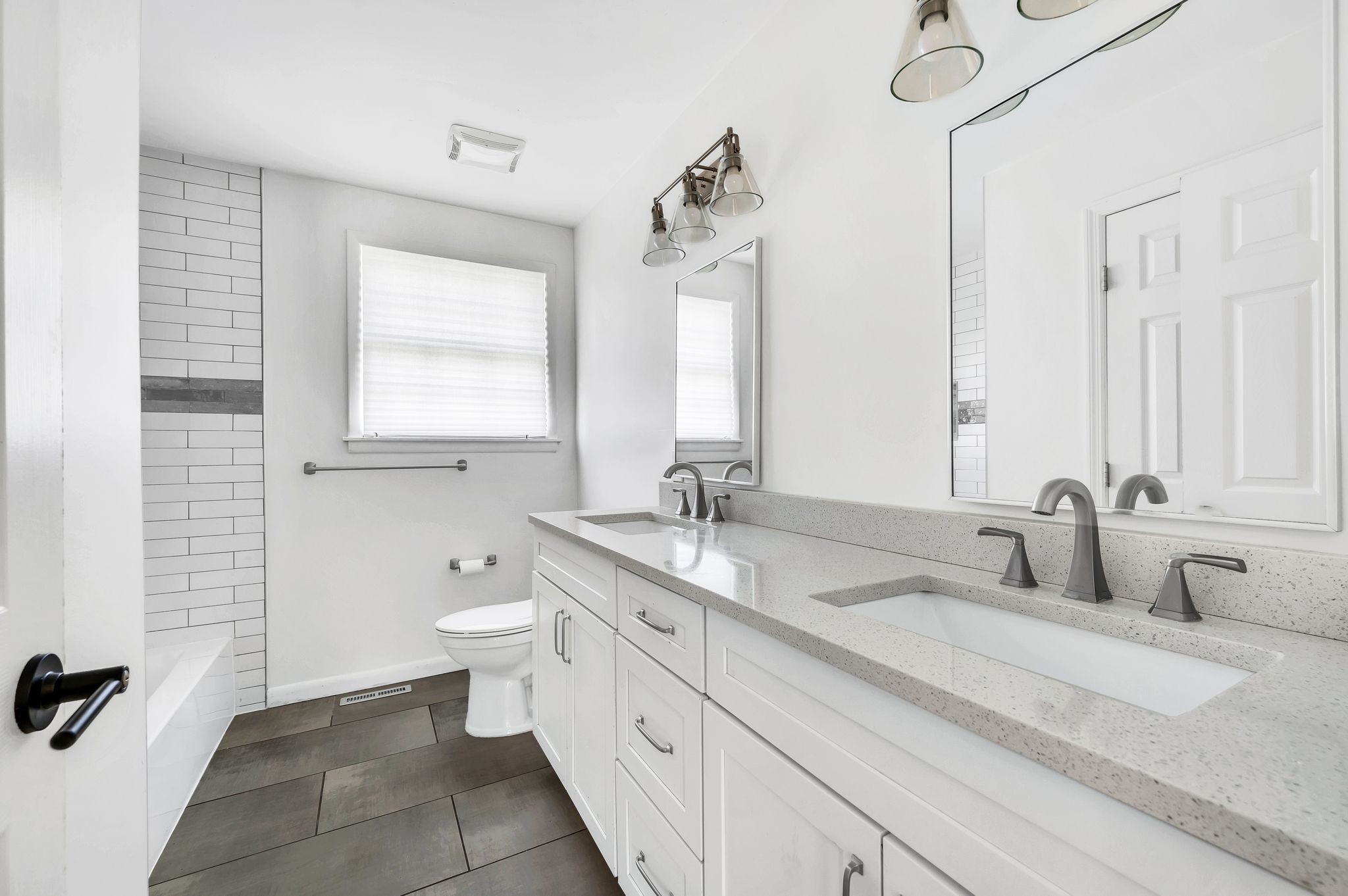 Nashville, Tennessee 37218, United States, 5 Bedrooms Bedrooms, ,2 BathroomsBathrooms,Residential,Active,37747