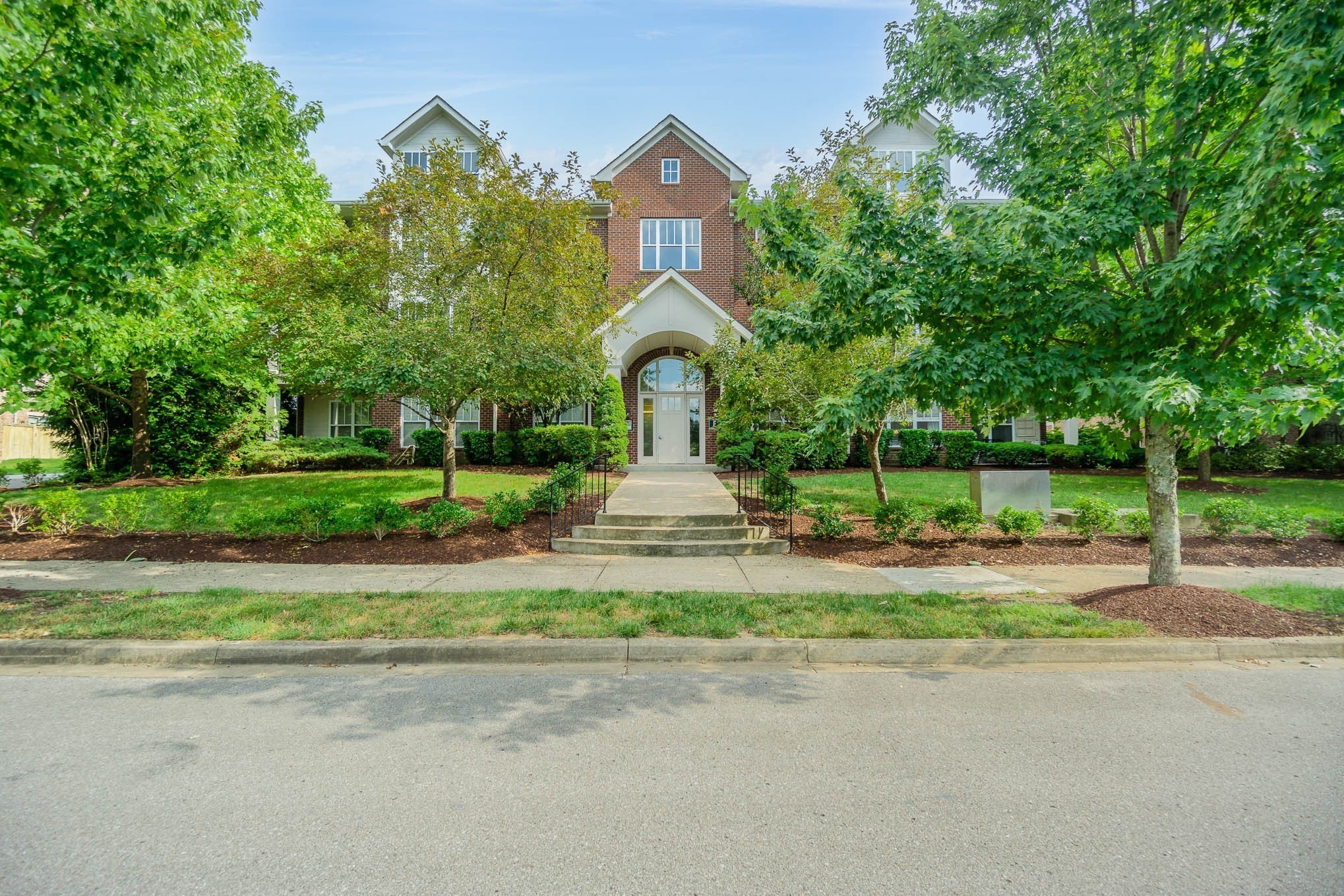 2.0-bed rental at 2000 Newark Ln F101