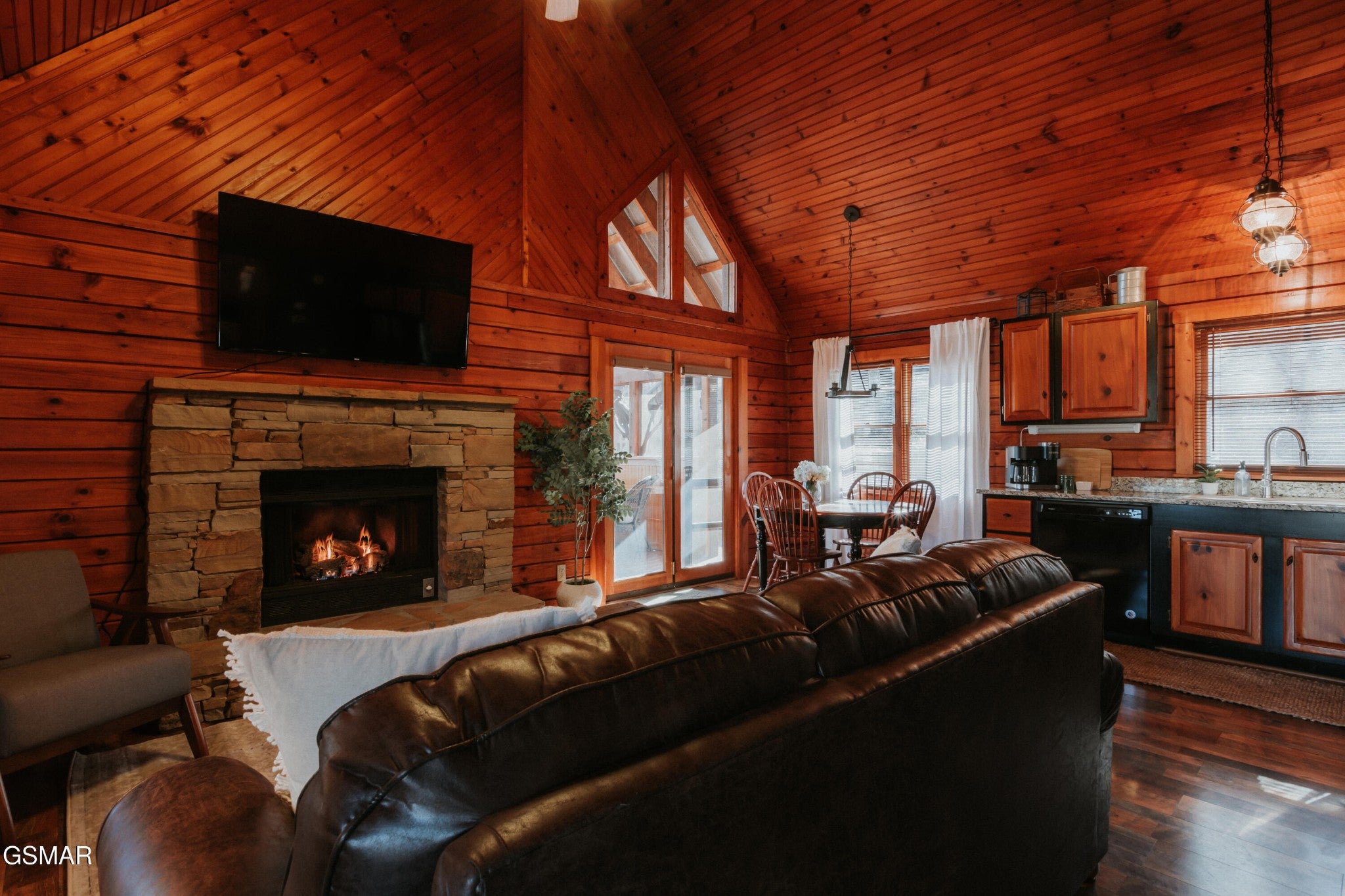 1522 Ridgecrest Drive