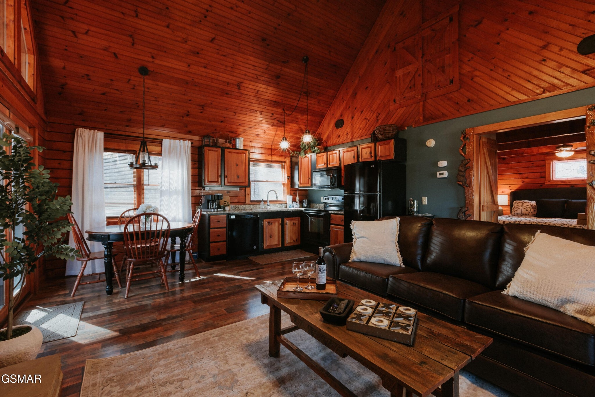 1522 Ridgecrest Drive