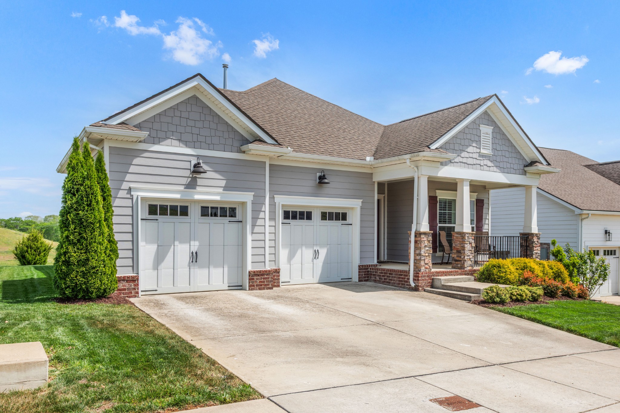 928 Carraway Ln