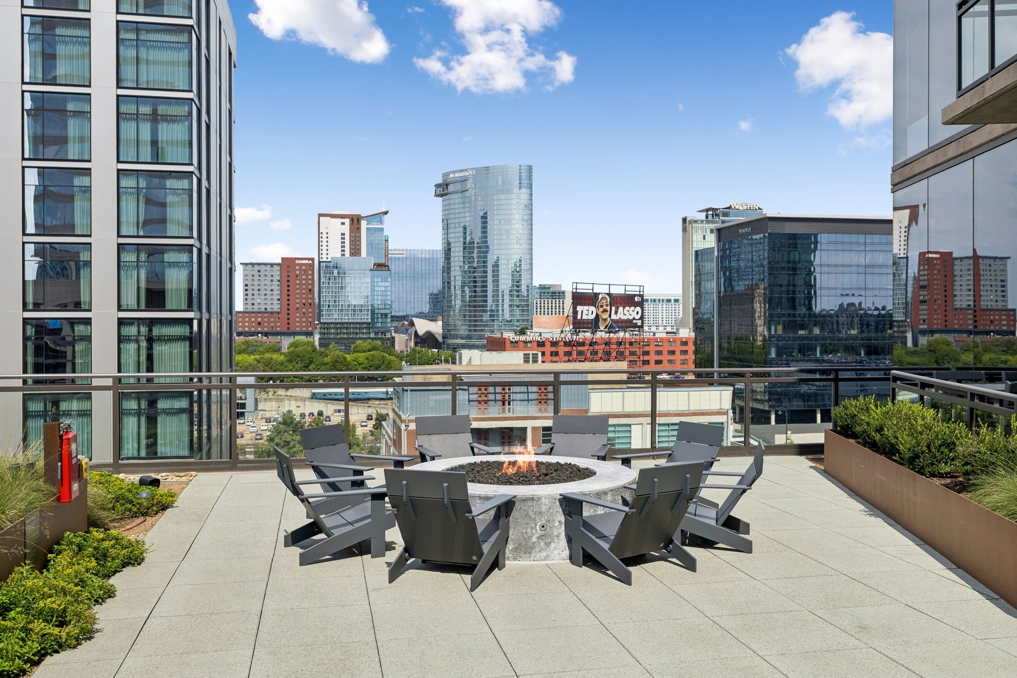 1212 Demonbreun St 607