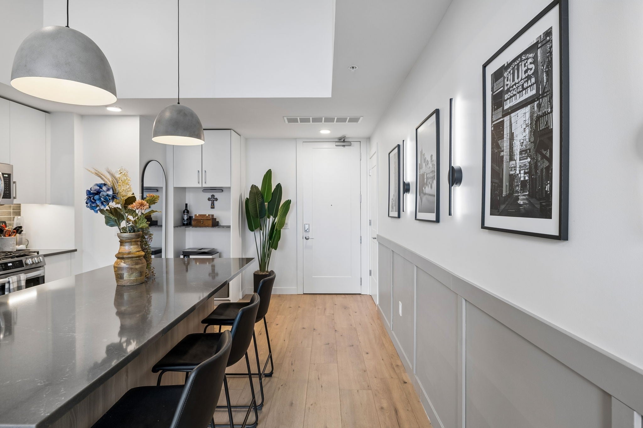 1212 Demonbreun St 607