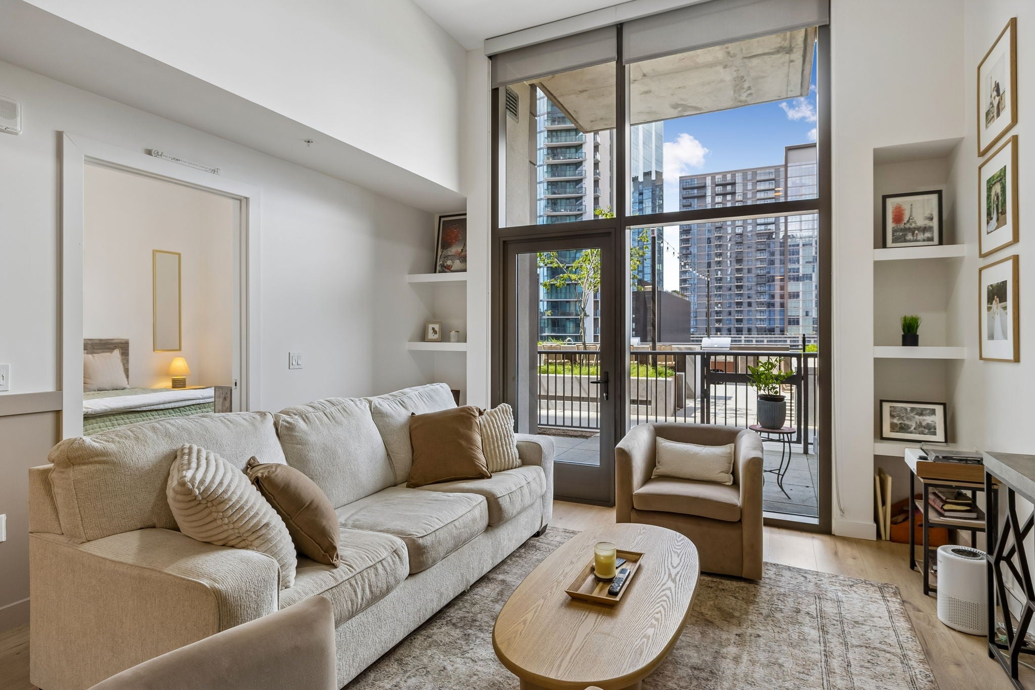 1212 Demonbreun St 607