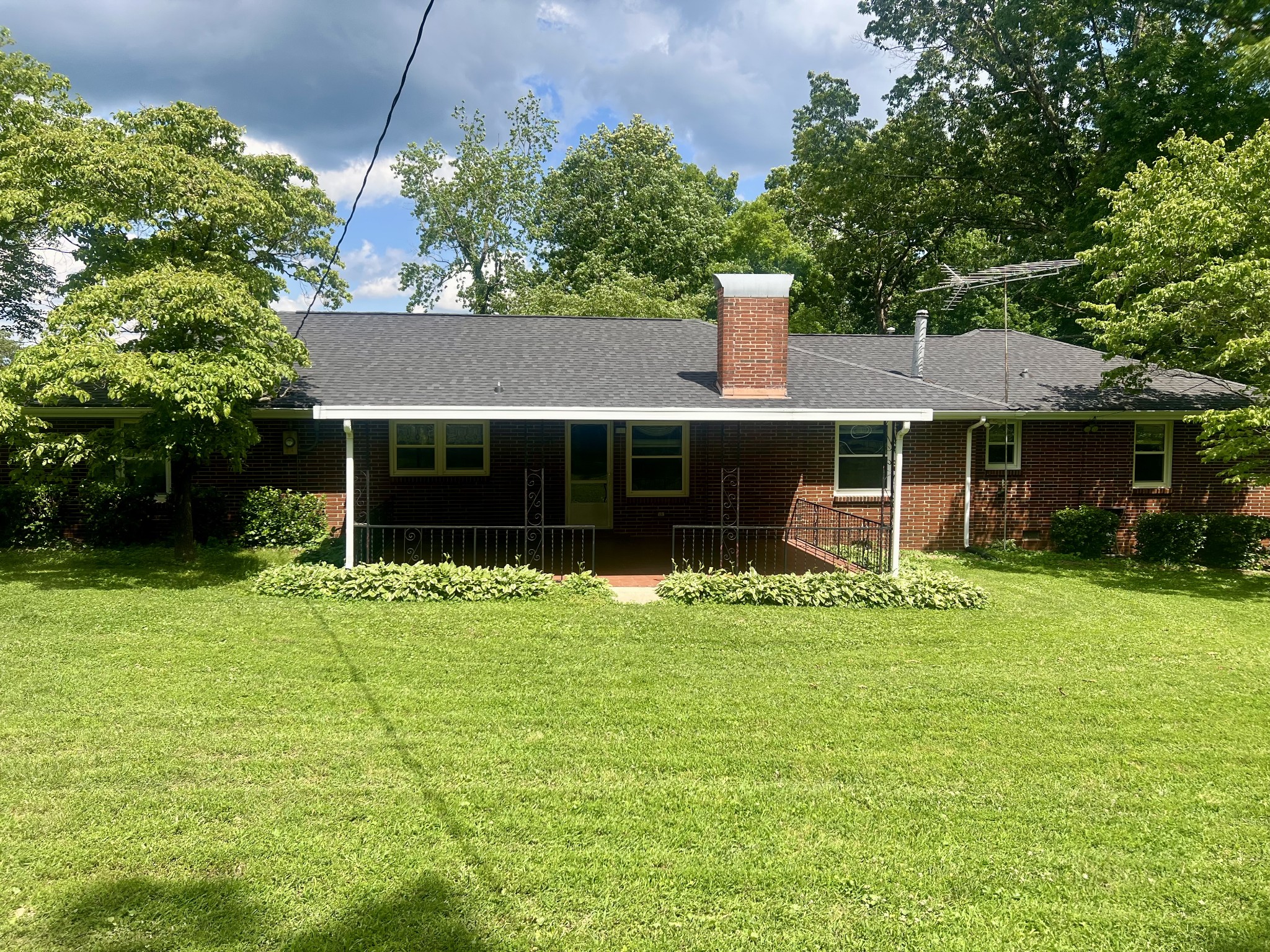 311 Broadview Dr