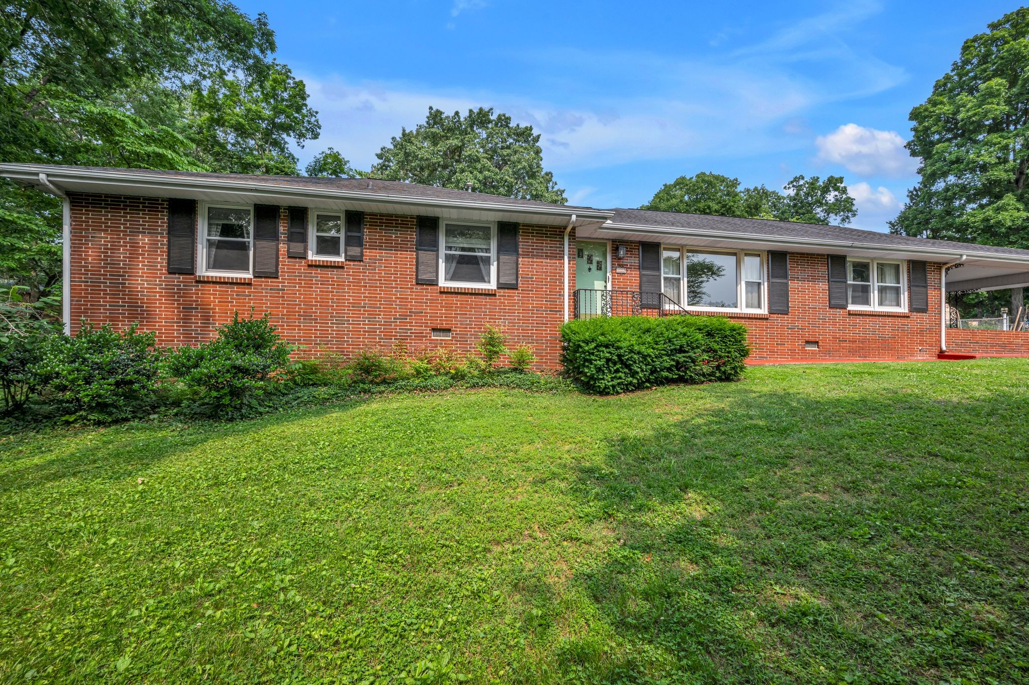 311 Broadview Dr