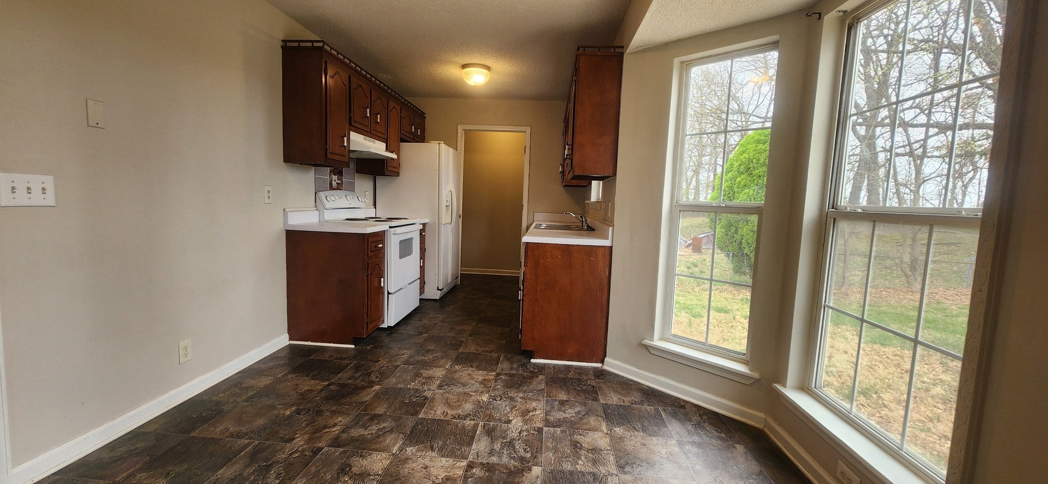 129 Oak Tree Dr