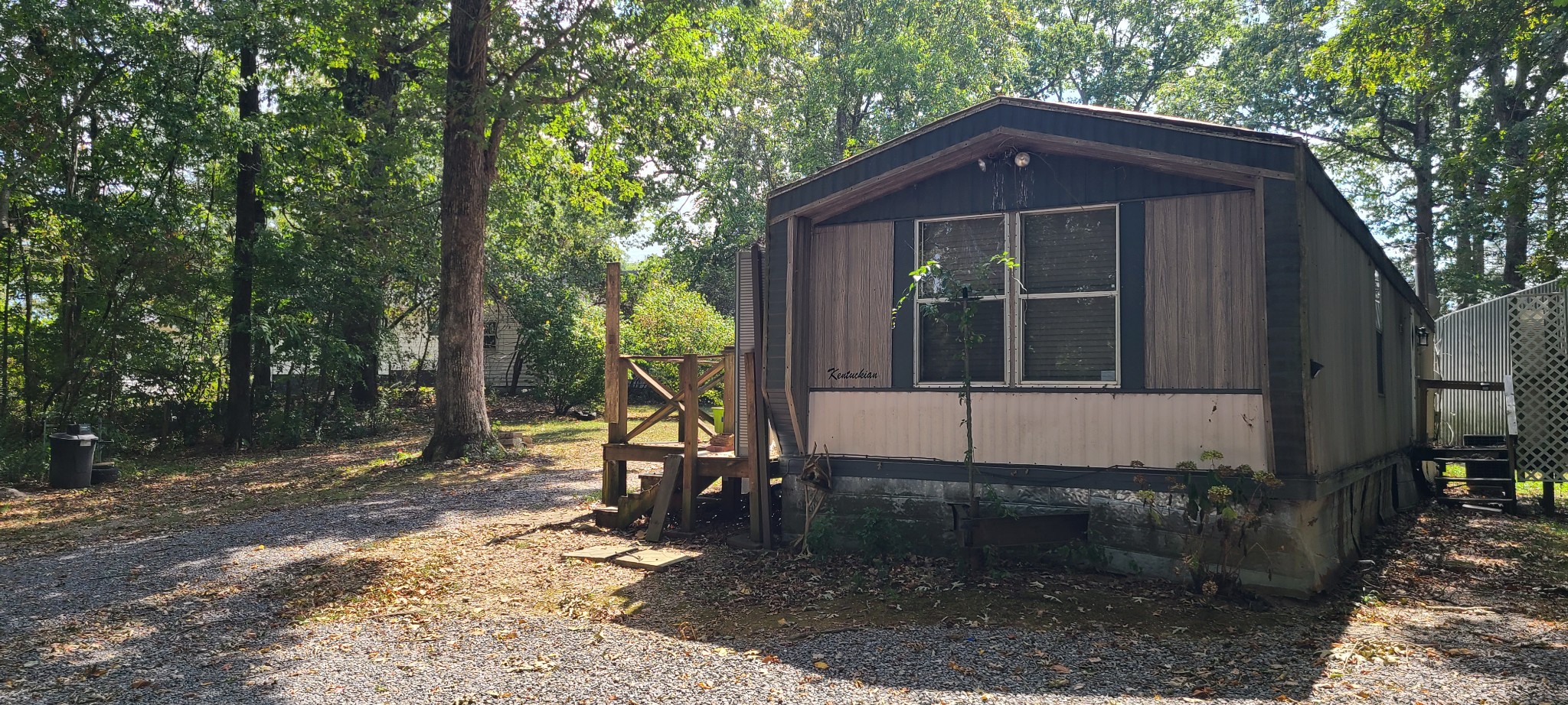 122 Holly Ln