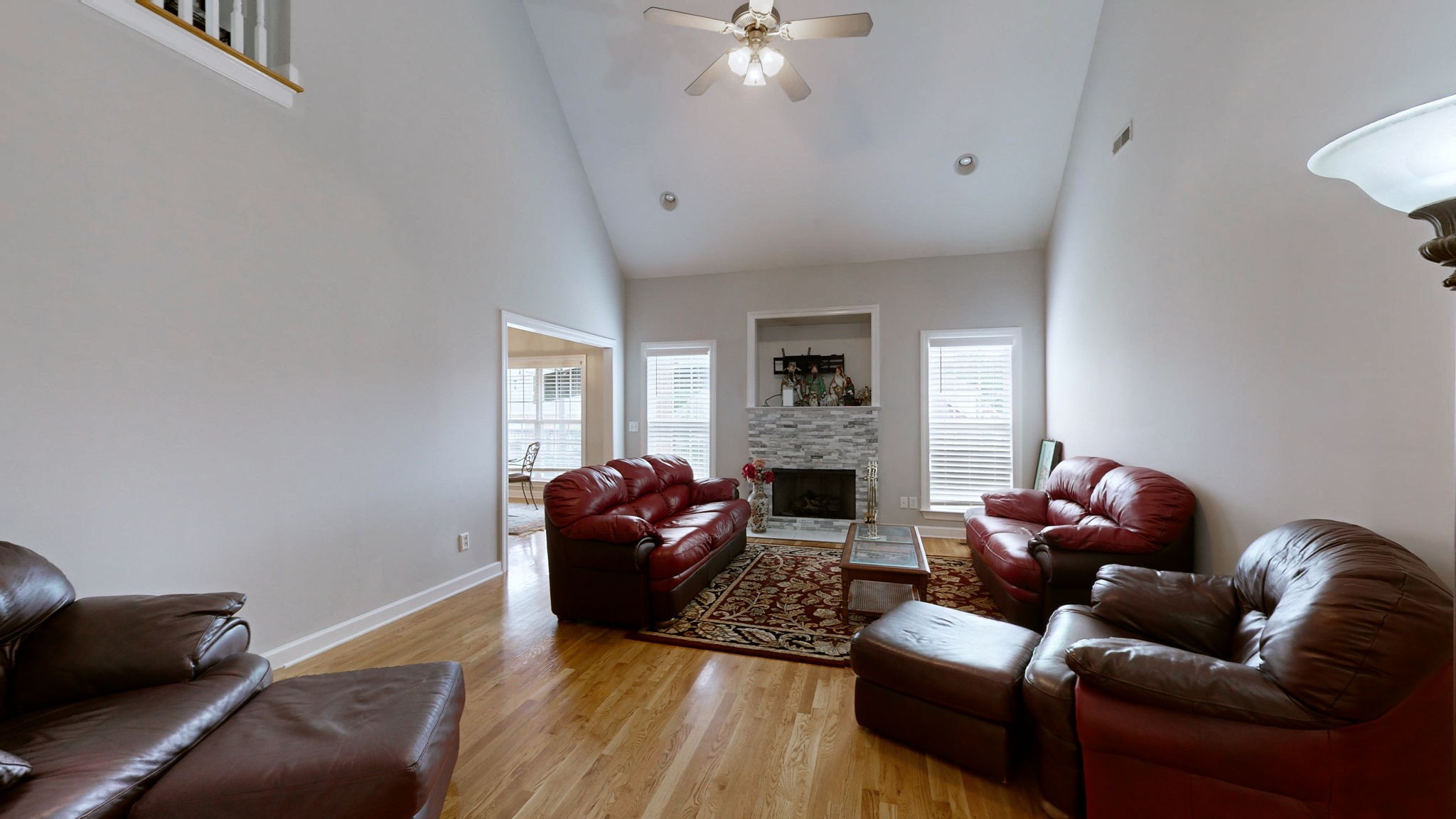 5142 Reagan Dr