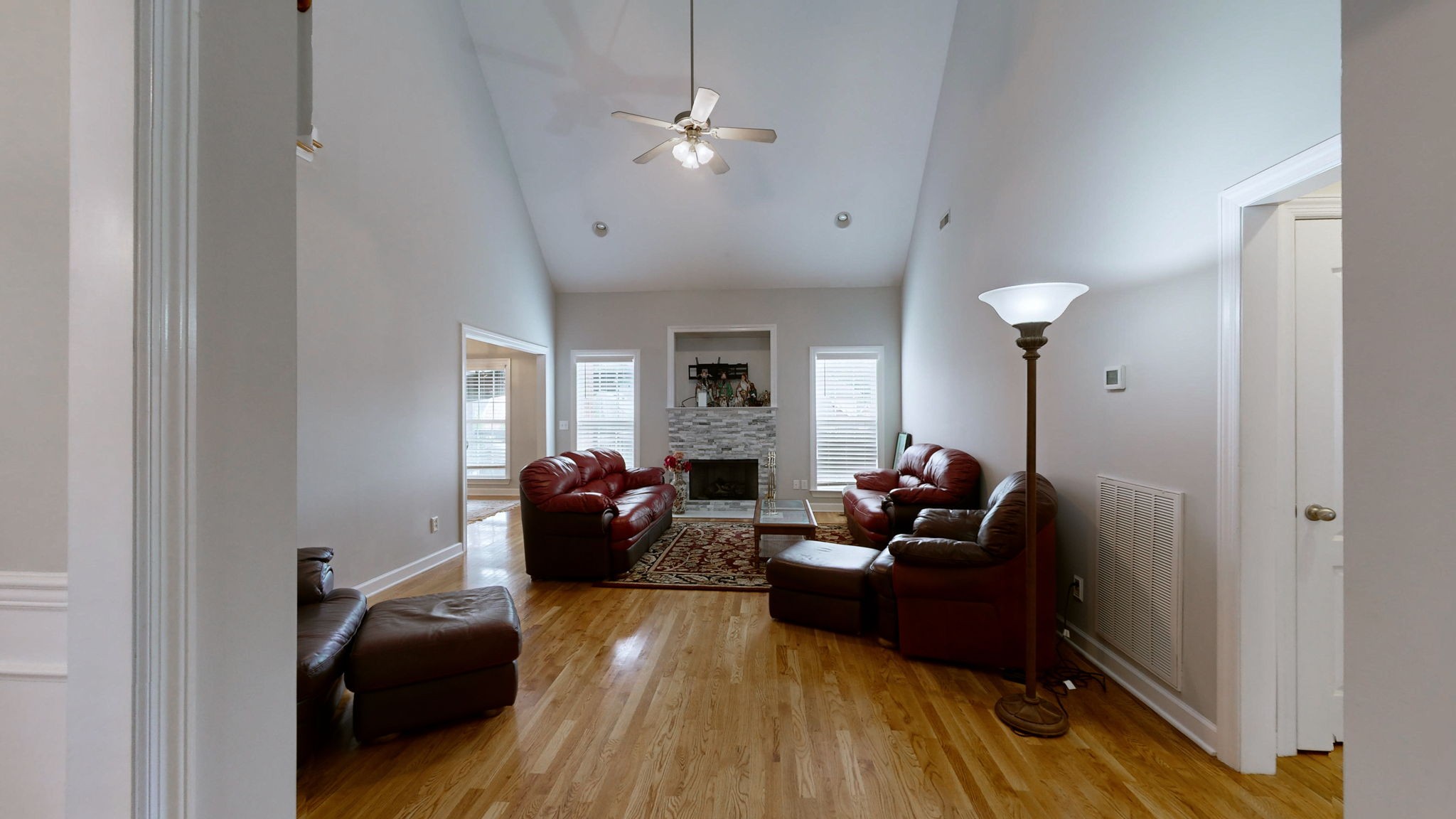 5142 Reagan Dr