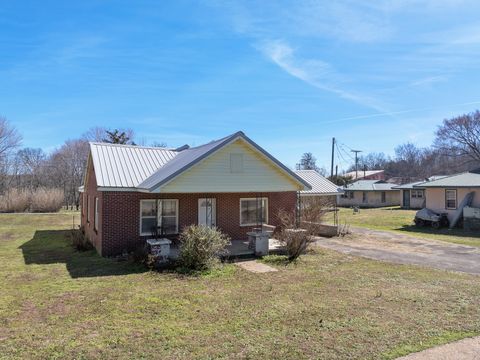 1213 Perryville Rd, Parsons, TN 38363 - MLS#: 2807743