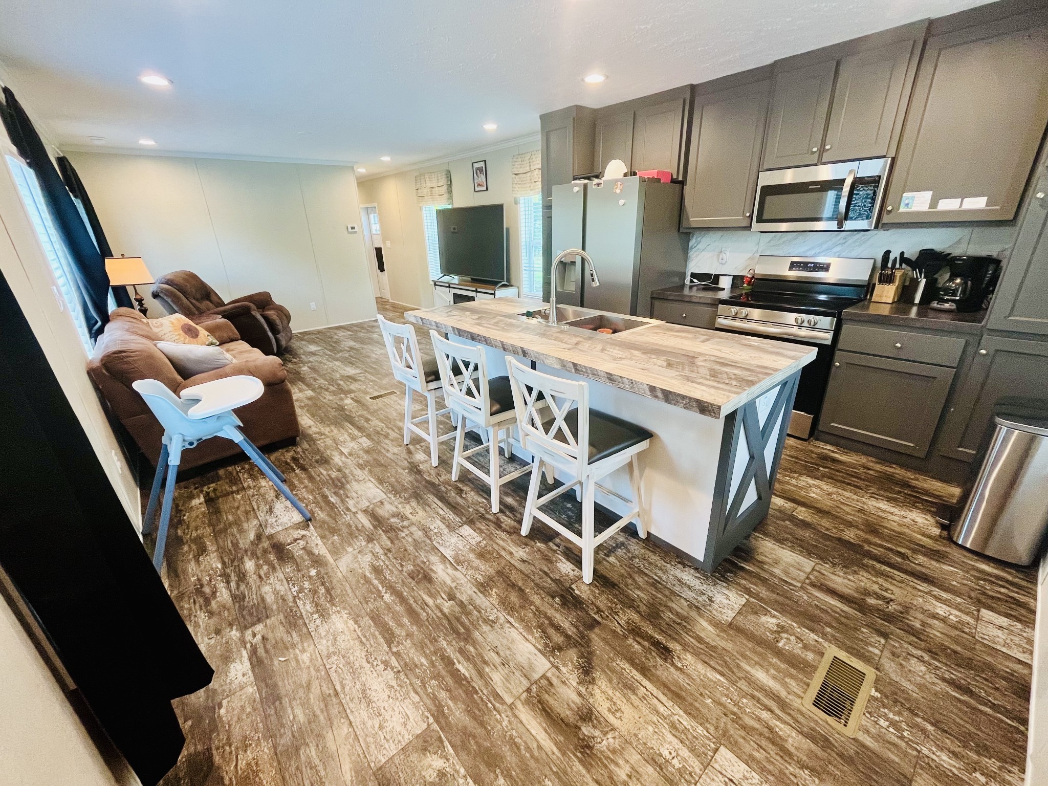 1896 Dibrell Lucky Rd