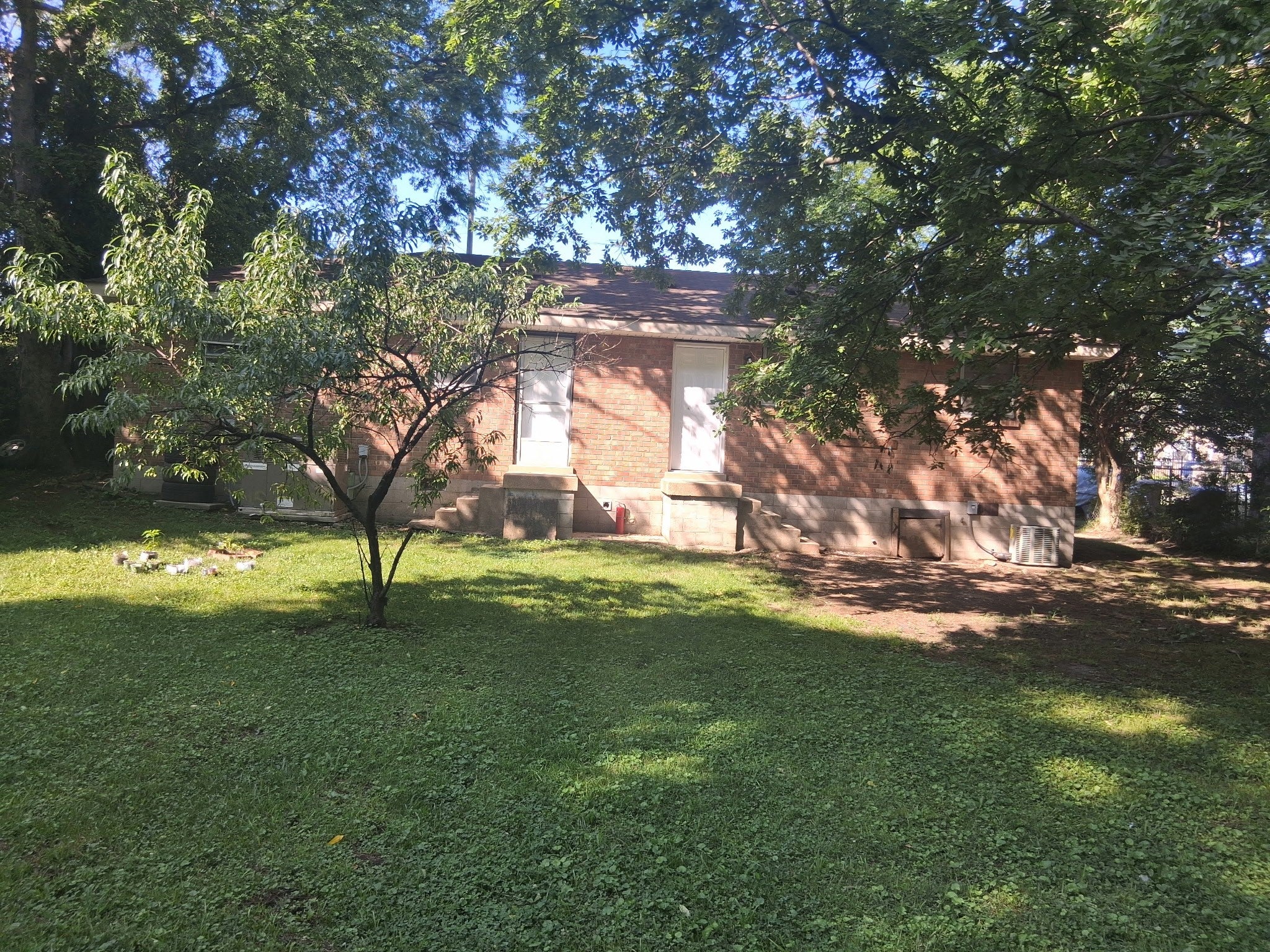 listing at 2534 Glenrose Ave, Nashville