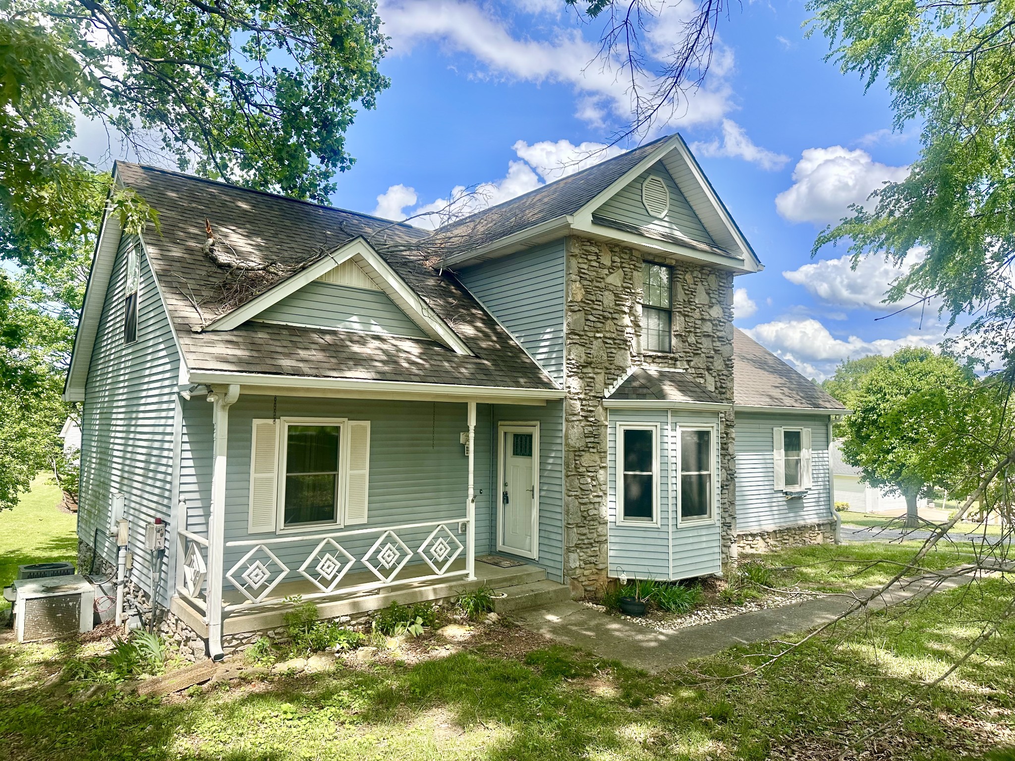 141 S Palmers Chapel Rd