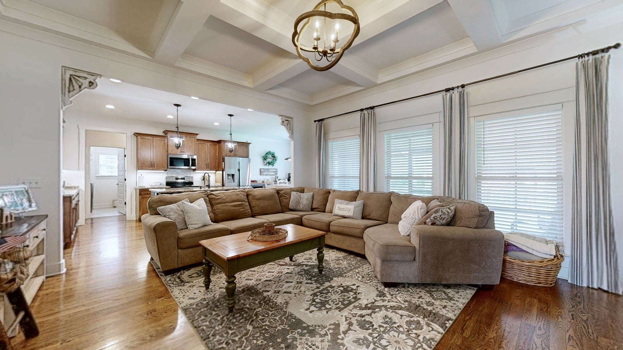 5709 Iverson Dr