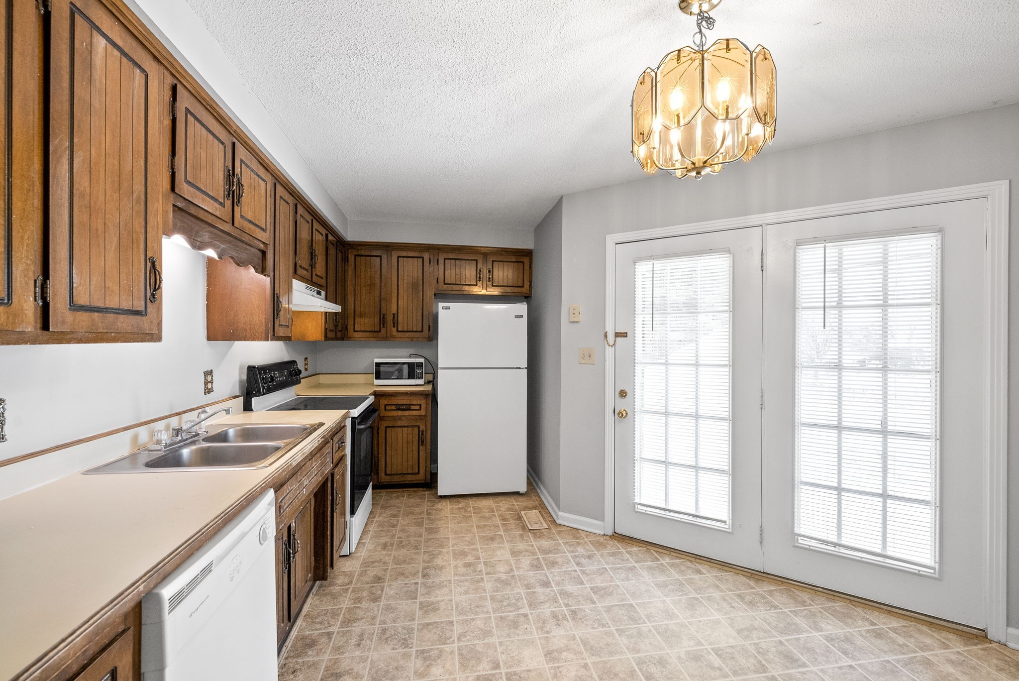 Clarksville, Tennessee 37042, United States, 3 Bedrooms Bedrooms, ,2 BathroomsBathrooms,Residential,Active,155679