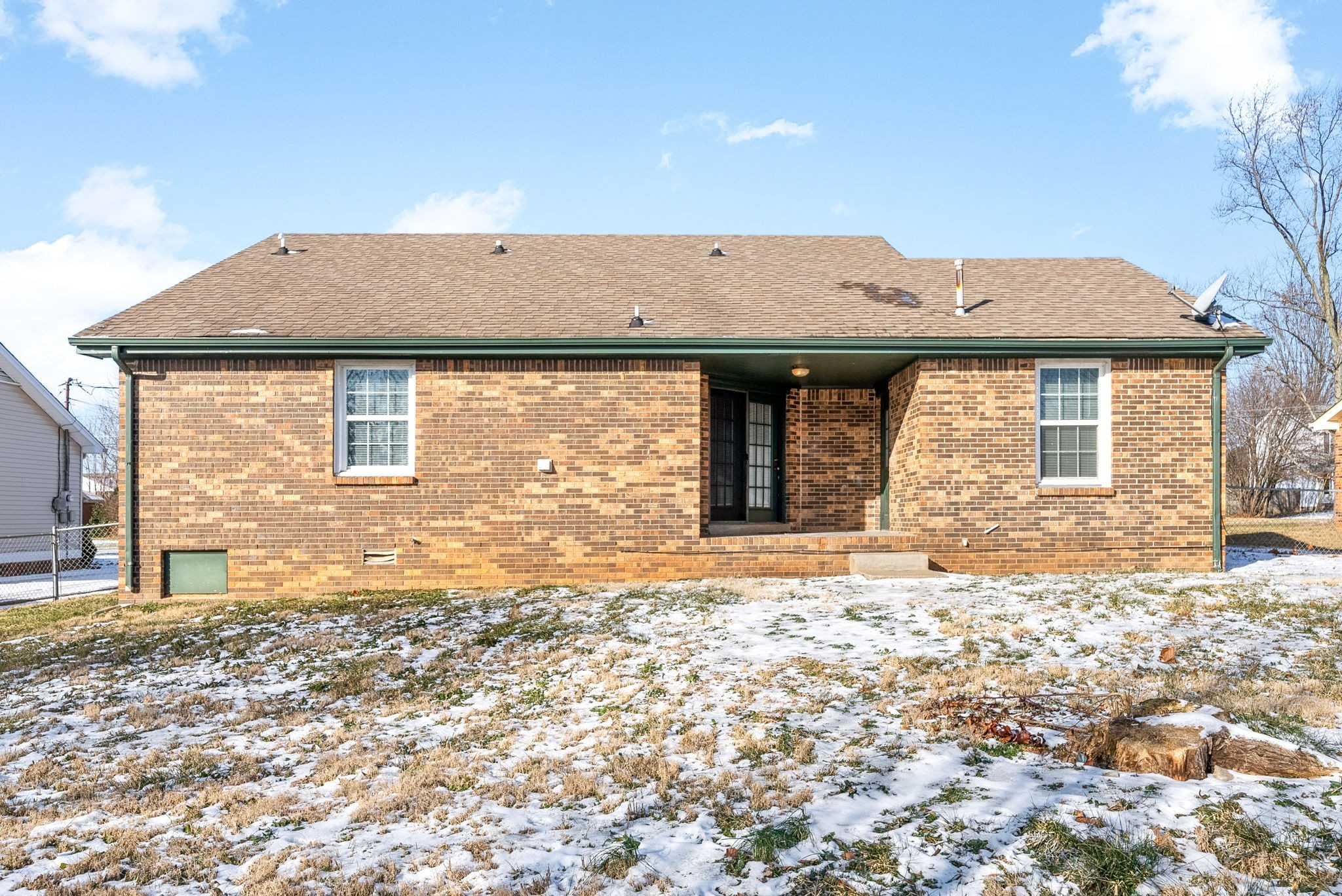 Clarksville, Tennessee 37042, United States, 3 Bedrooms Bedrooms, ,2 BathroomsBathrooms,Residential,Active,155679