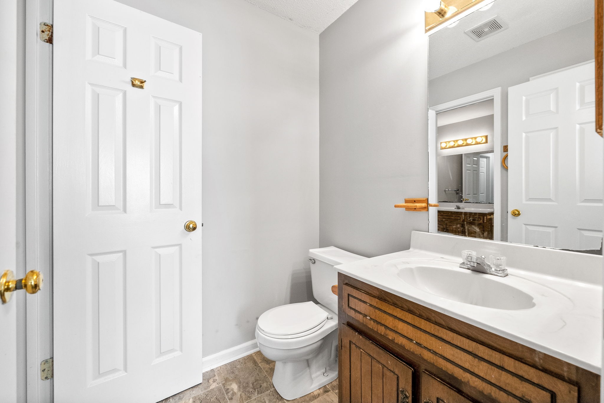 Clarksville, Tennessee 37042, United States, 3 Bedrooms Bedrooms, ,2 BathroomsBathrooms,Residential,Active,155679