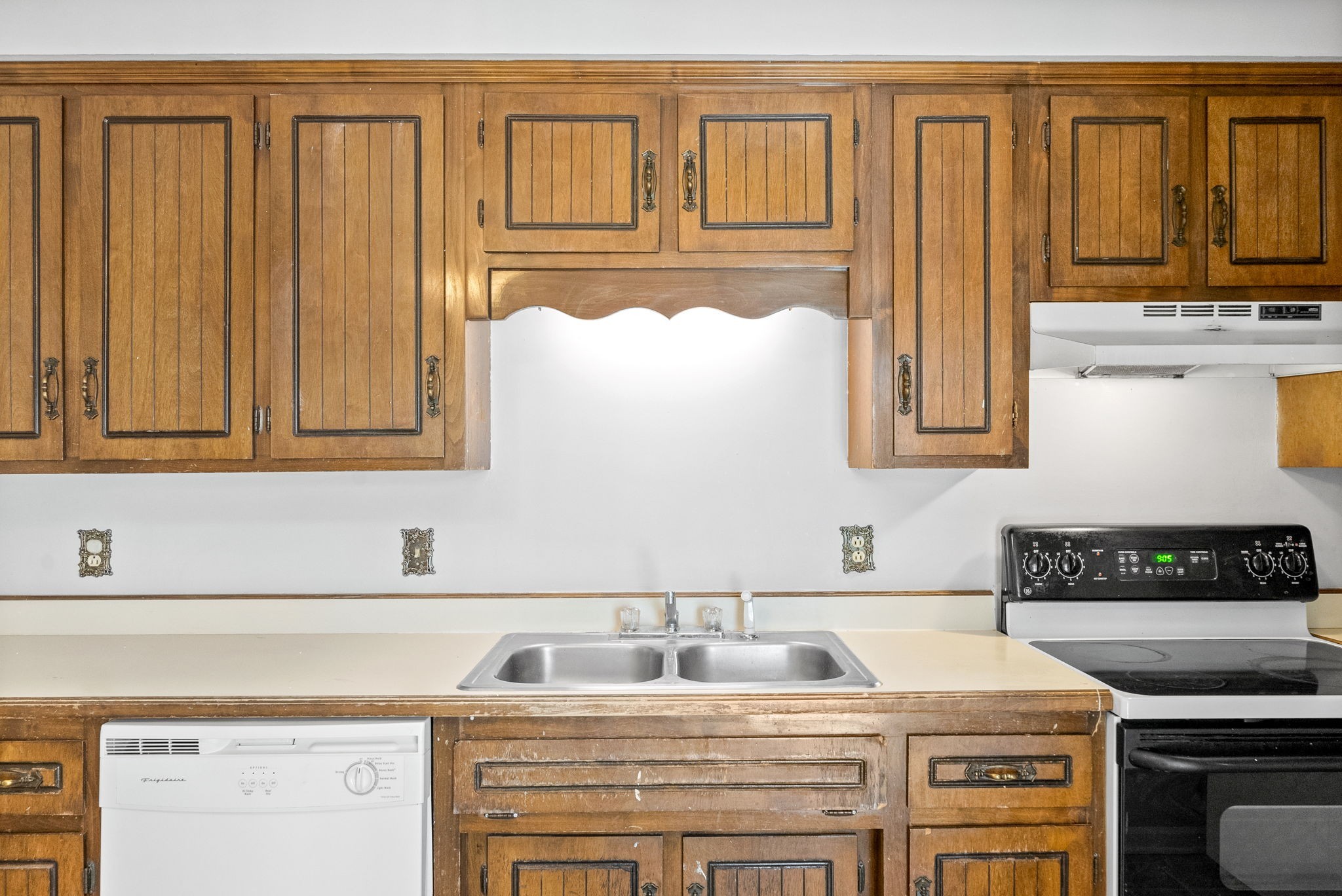 Clarksville, Tennessee 37042, United States, 3 Bedrooms Bedrooms, ,2 BathroomsBathrooms,Residential,Active,155679