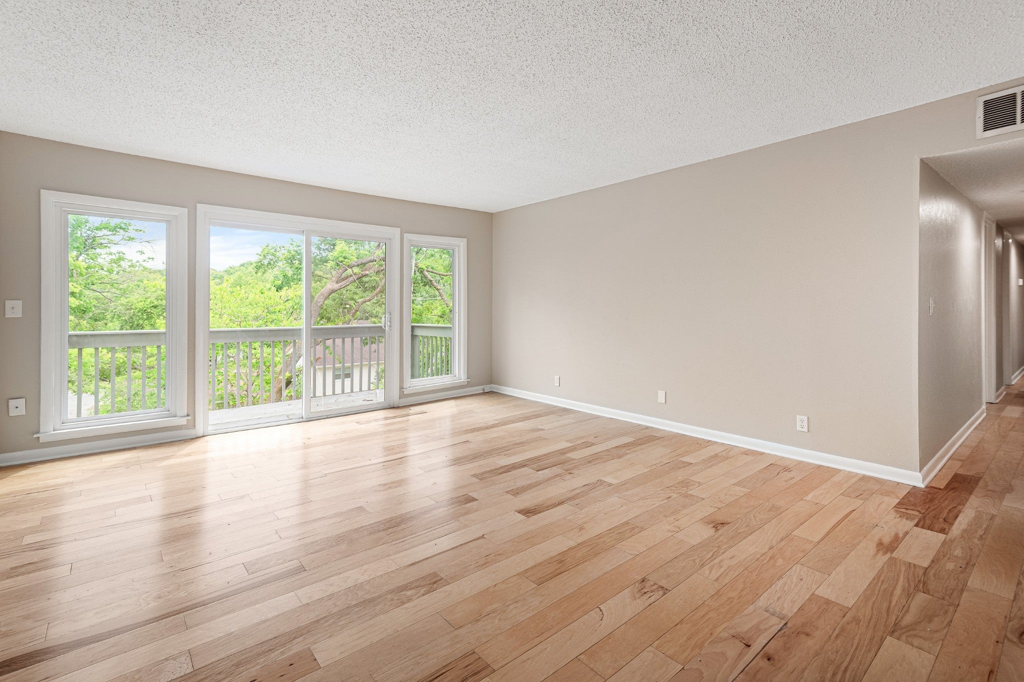 3-bed listing at 21 Vaughns Gap Rd 23, Nashville
