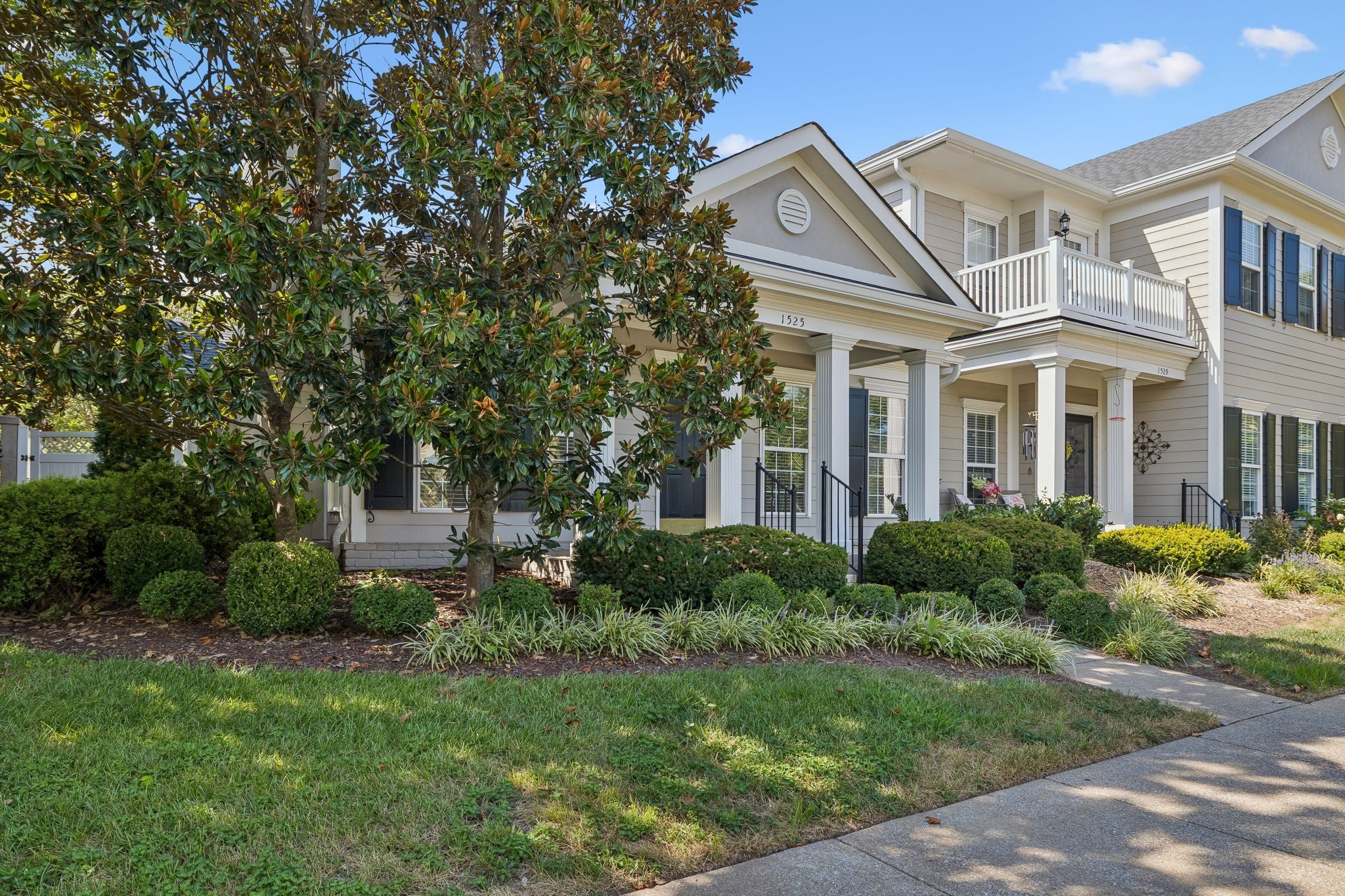 1525 Stratford Hall Cir