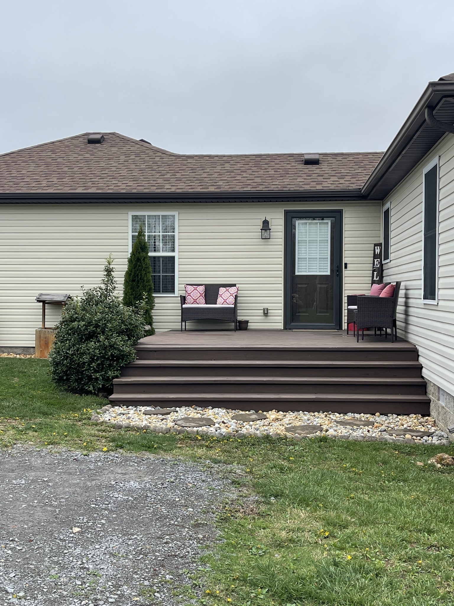 532 Douglas Ln